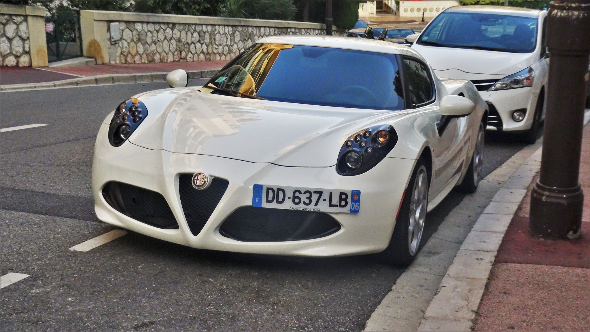 Alfa Romeo 4C - DD637LB-06 (FRA)
