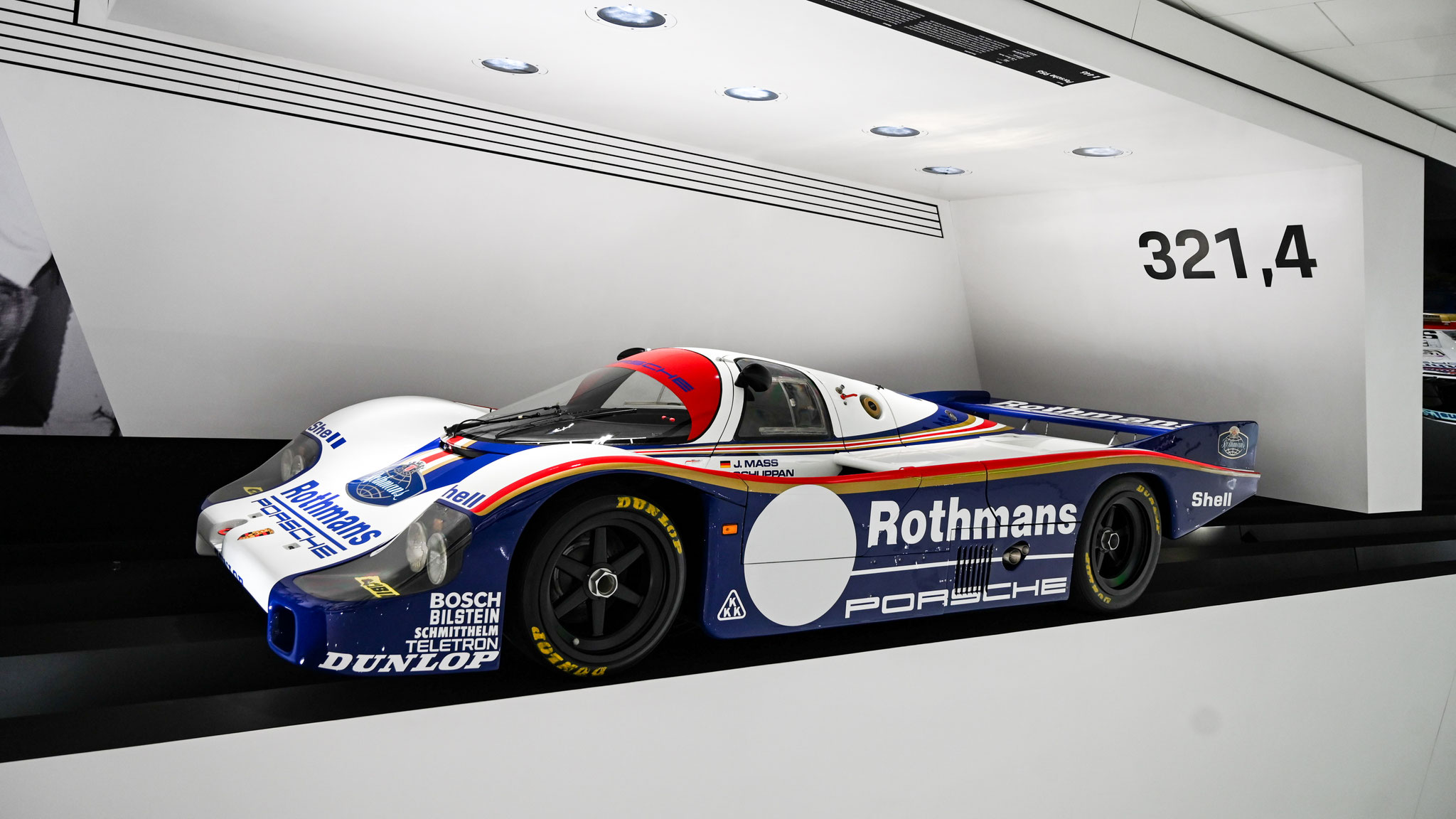 Porsche 956 Gruppe C (Porsche Museum)