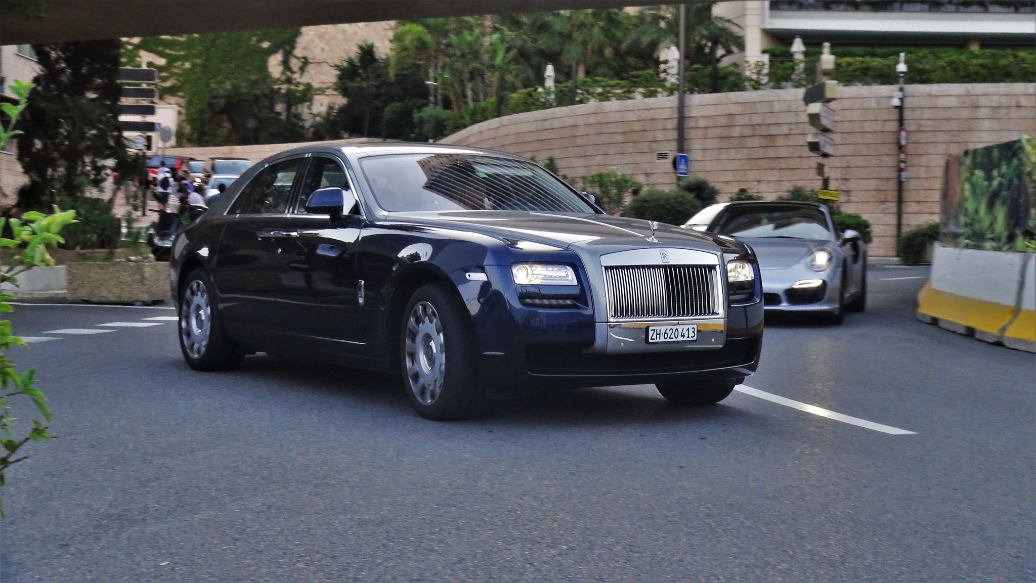 Rolls Royce Ghost - ZH620413 (CH)