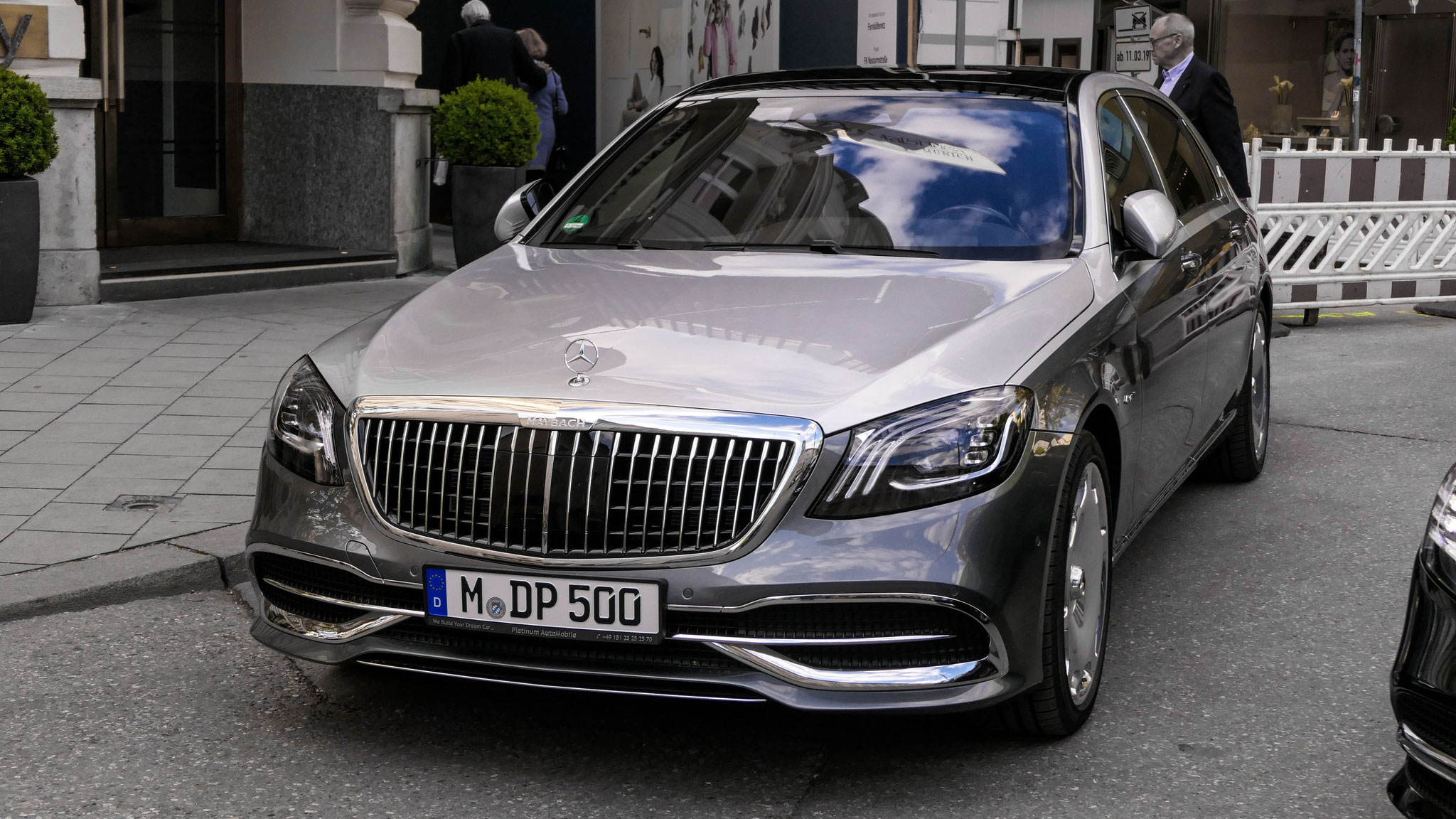 Mercedes Maybach S560 - M-DP500