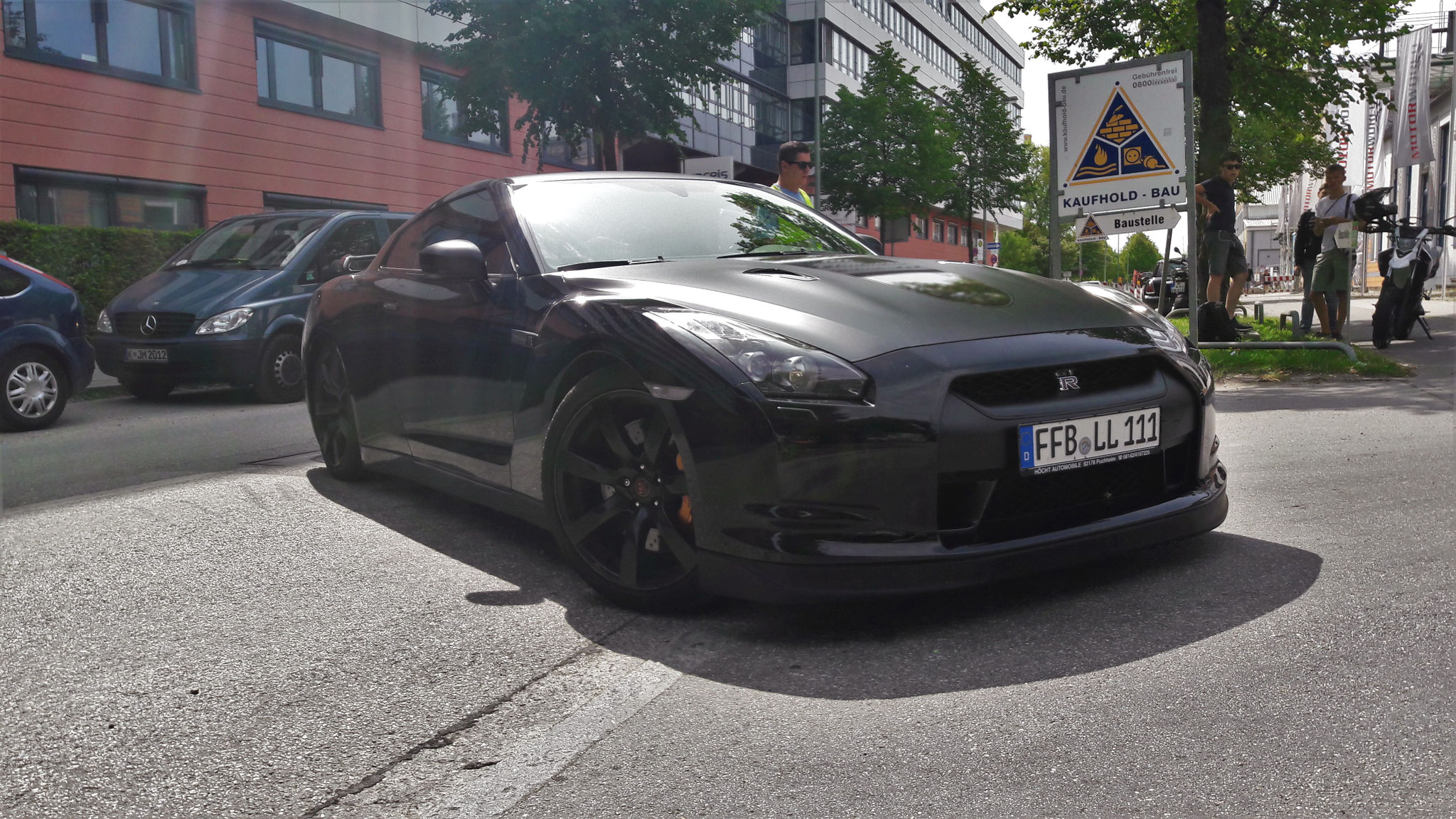 Nissan GTR - FFB-LL111
