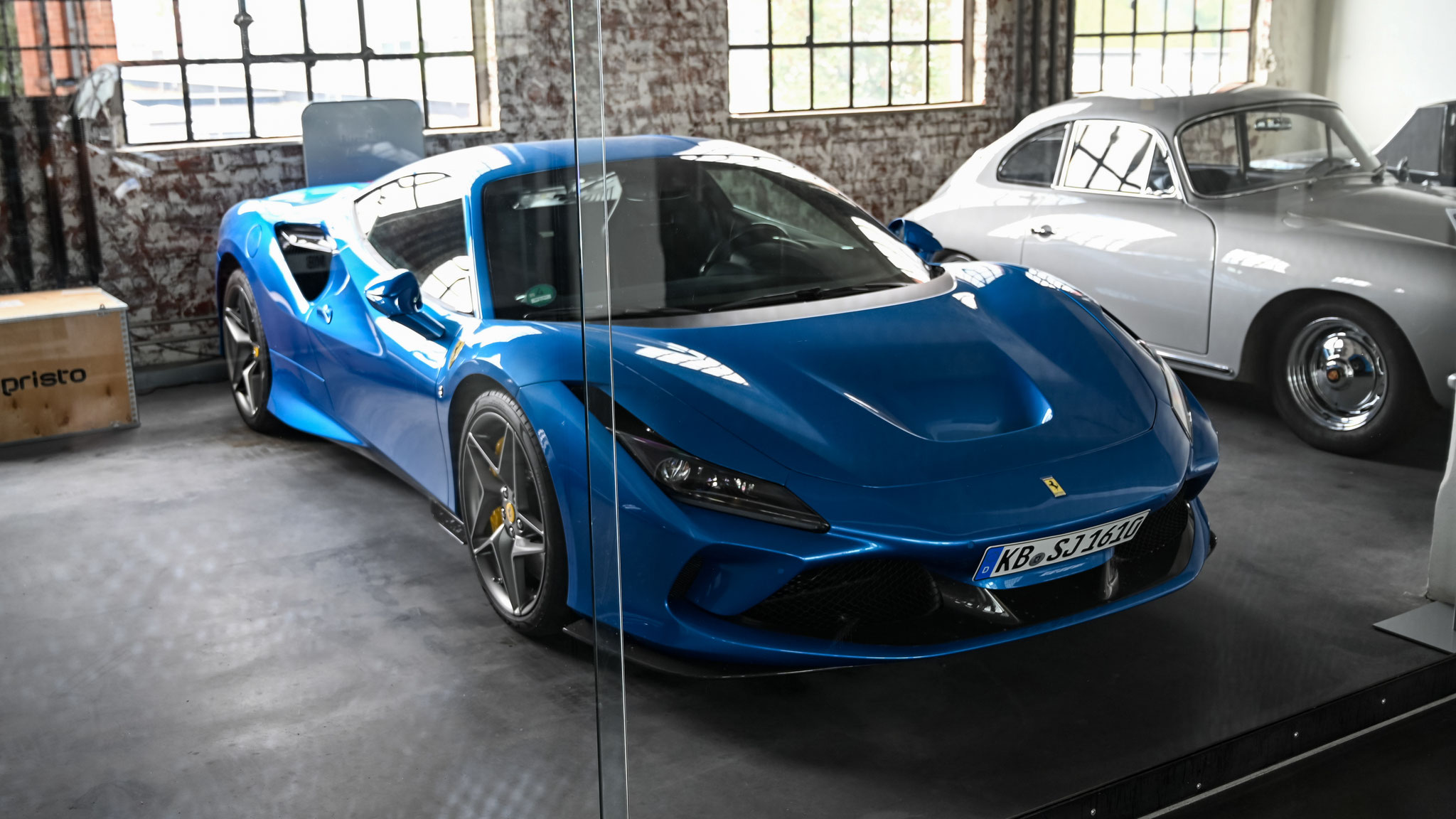 Ferrari F8 Tributo - KB-SJ1610