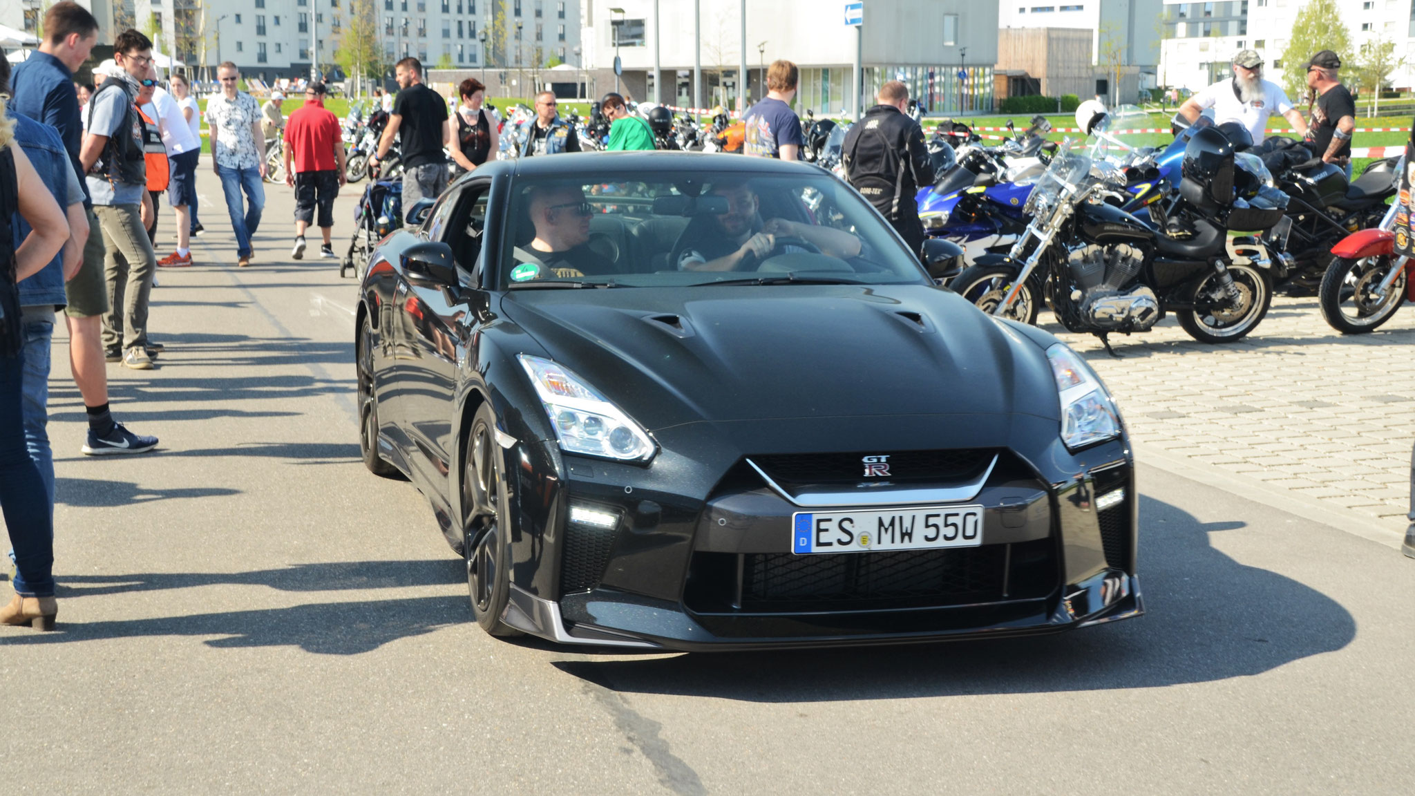 Nissan GTR - ES-MW550