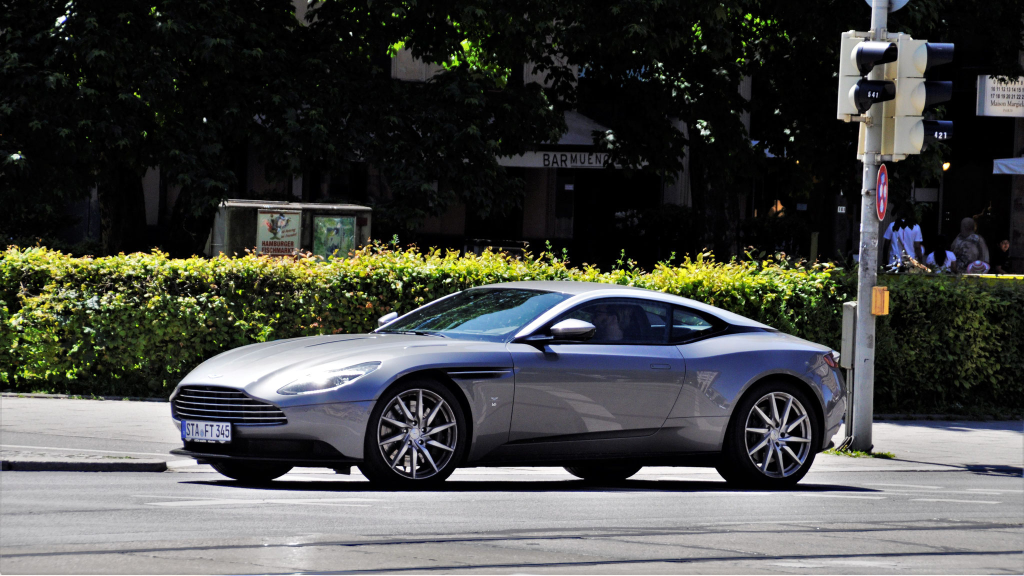 Aston Martin DB11 - STA-FT345
