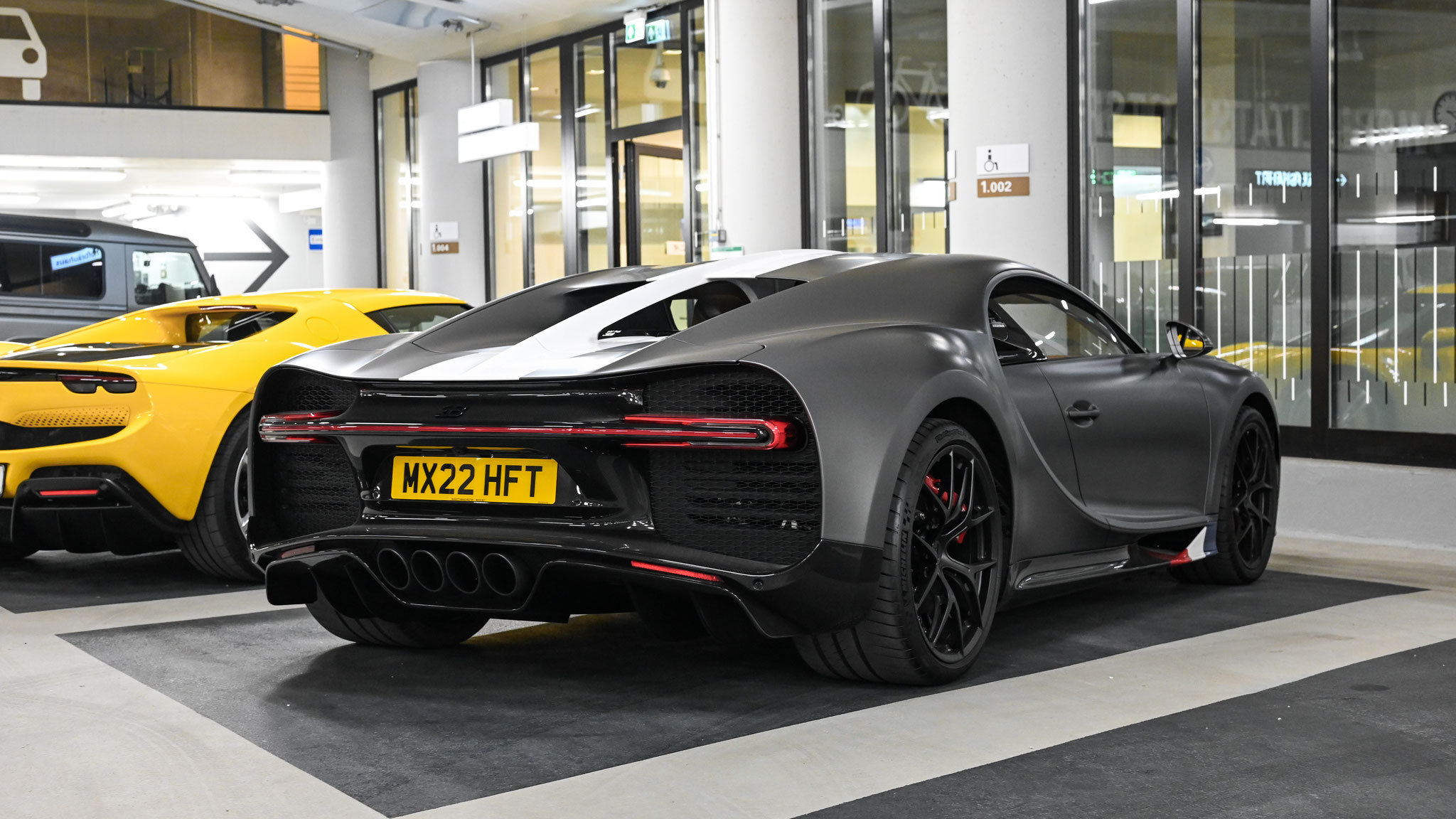 Bugatti Chiron Sport Le Legendes du Ciel - MX22HFT (GB)