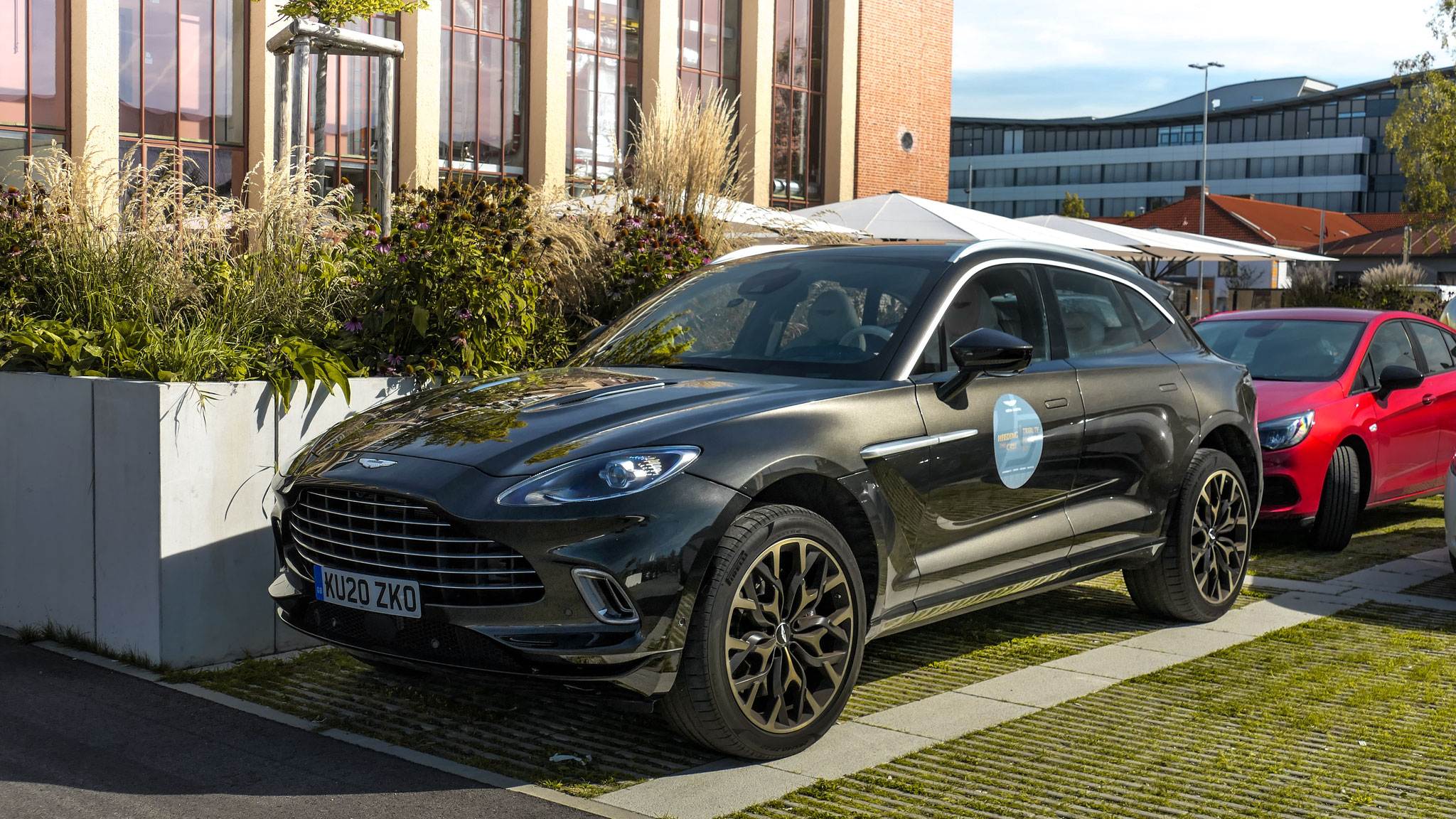 Aston Martin DBX - KU20ZKO (GB)