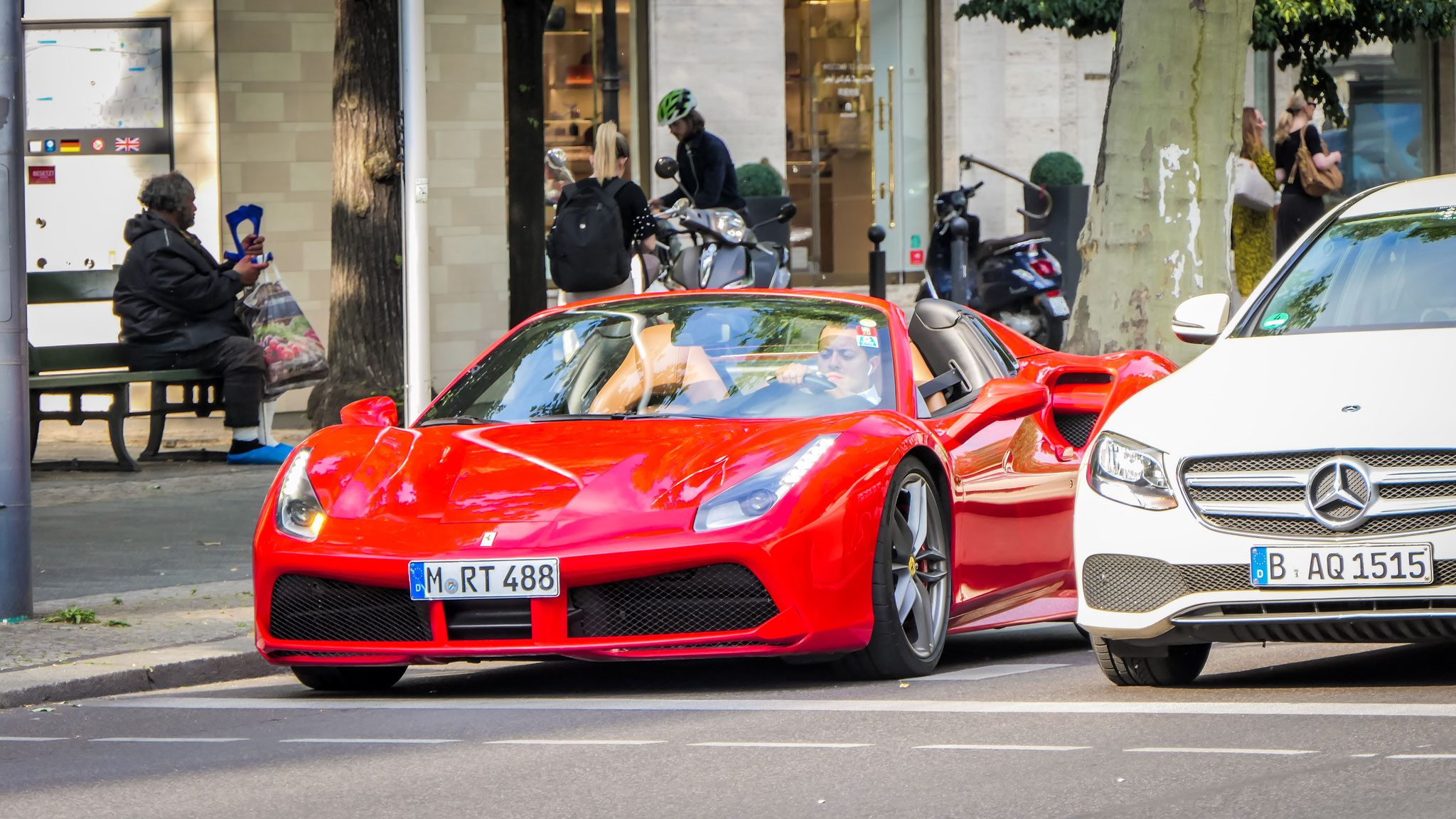Ferrari 488 Spider - M-RT488