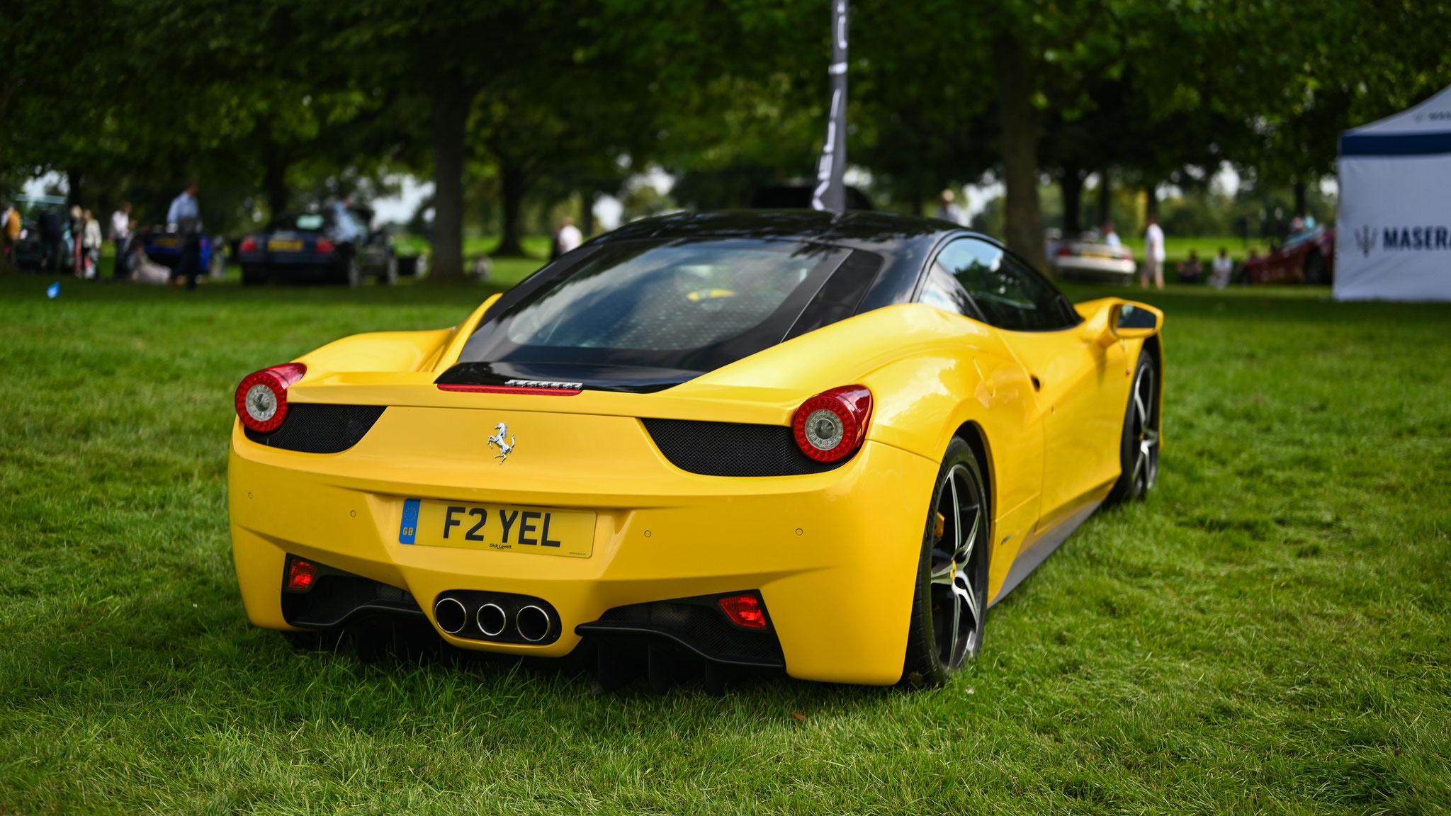 Ferrari 458 Italia - F2YEL (GB)