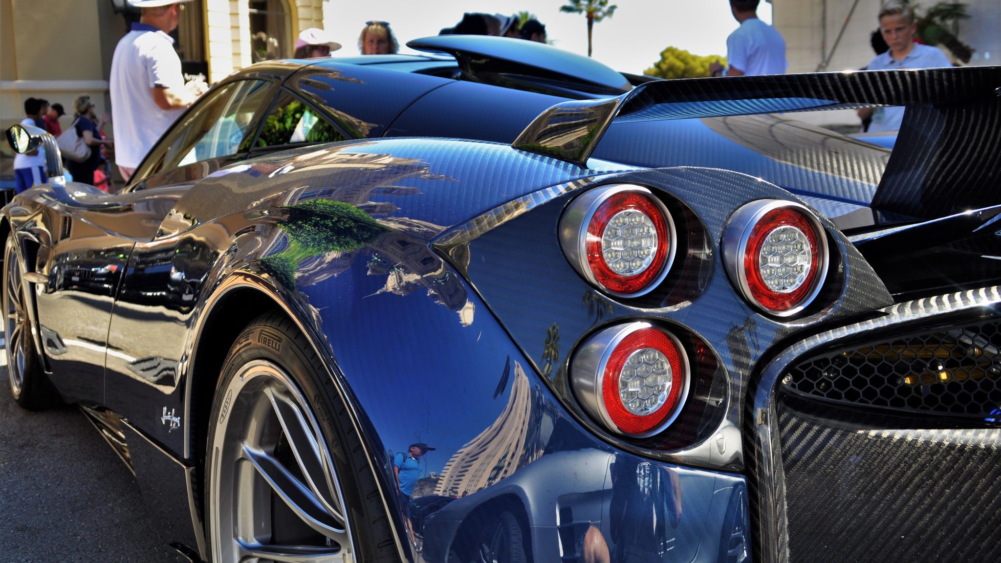 Pagani Huayra Pearl (1 of 1) - 1LVS (KSA)