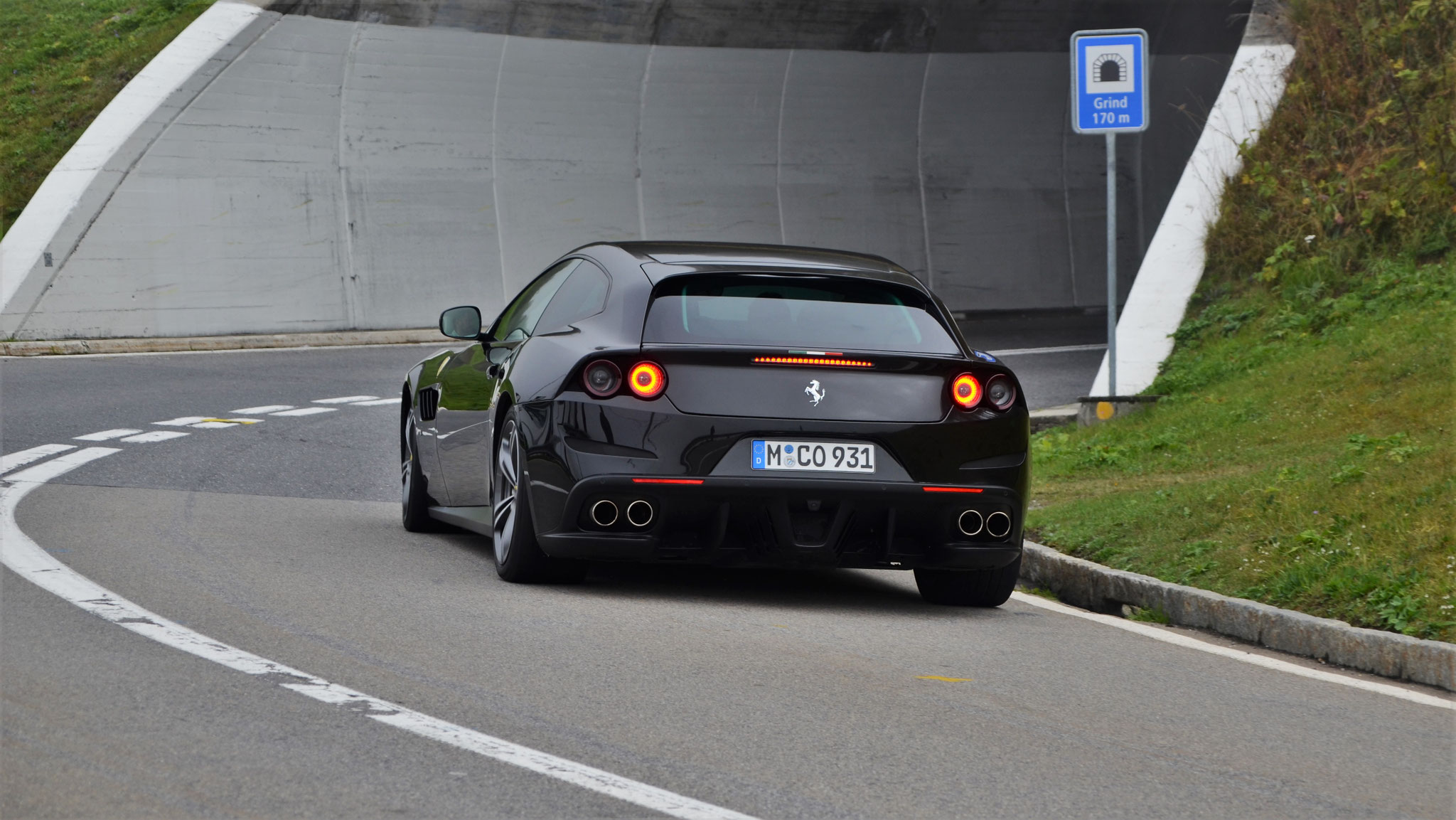 Ferrari GTC4 Lusso - M-CO931