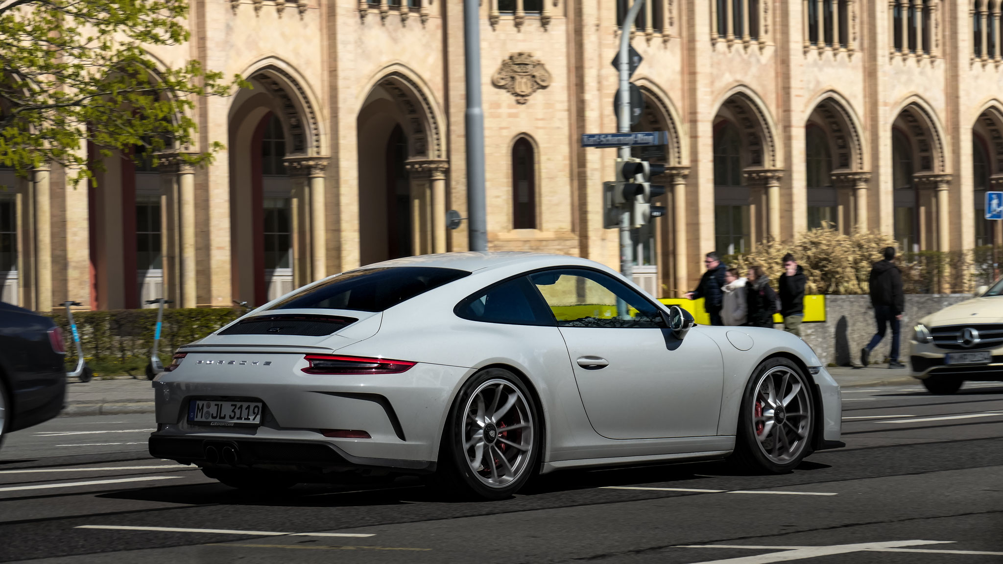 Porsche 991 GT3 Touring - M-JL3119