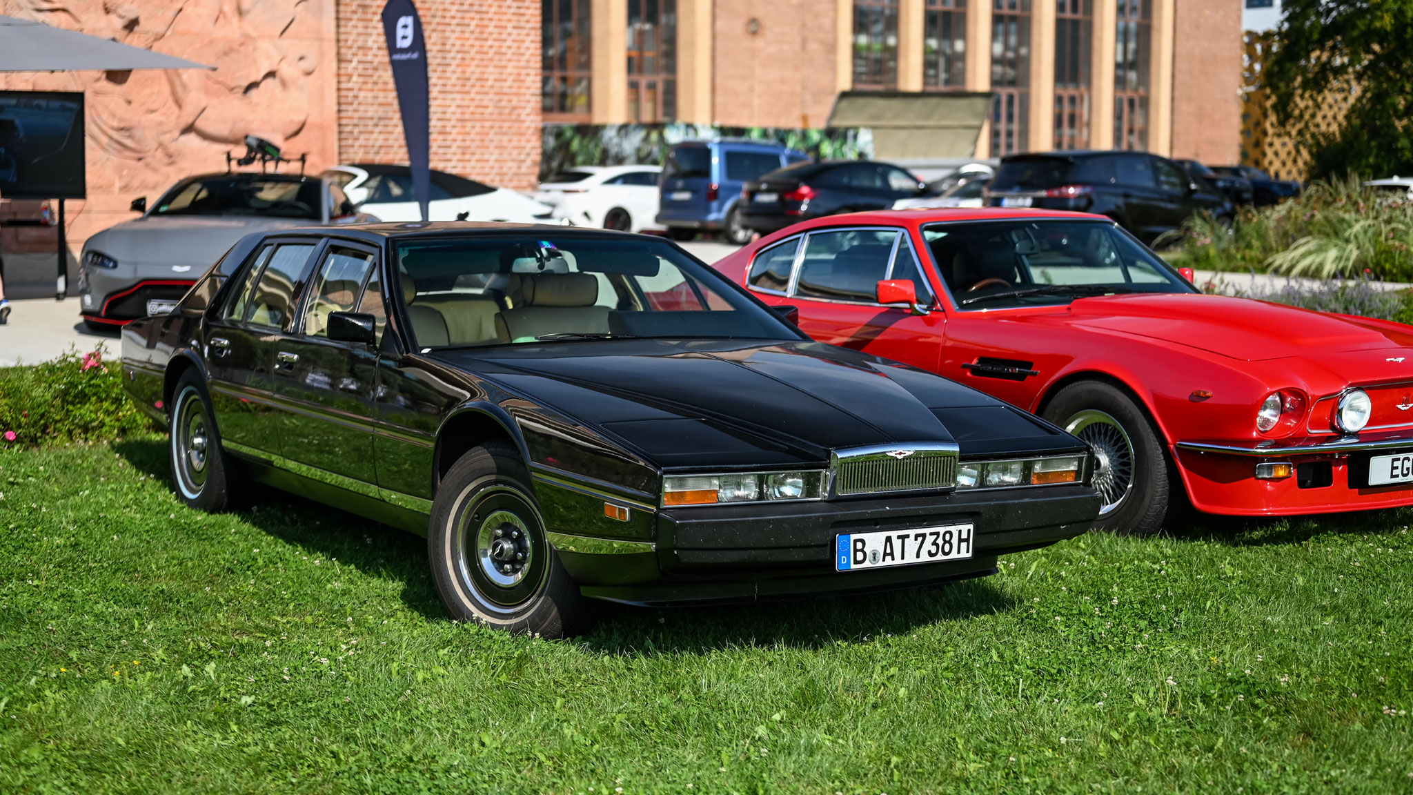 Aston Martin Lagonda - B-AT738H
