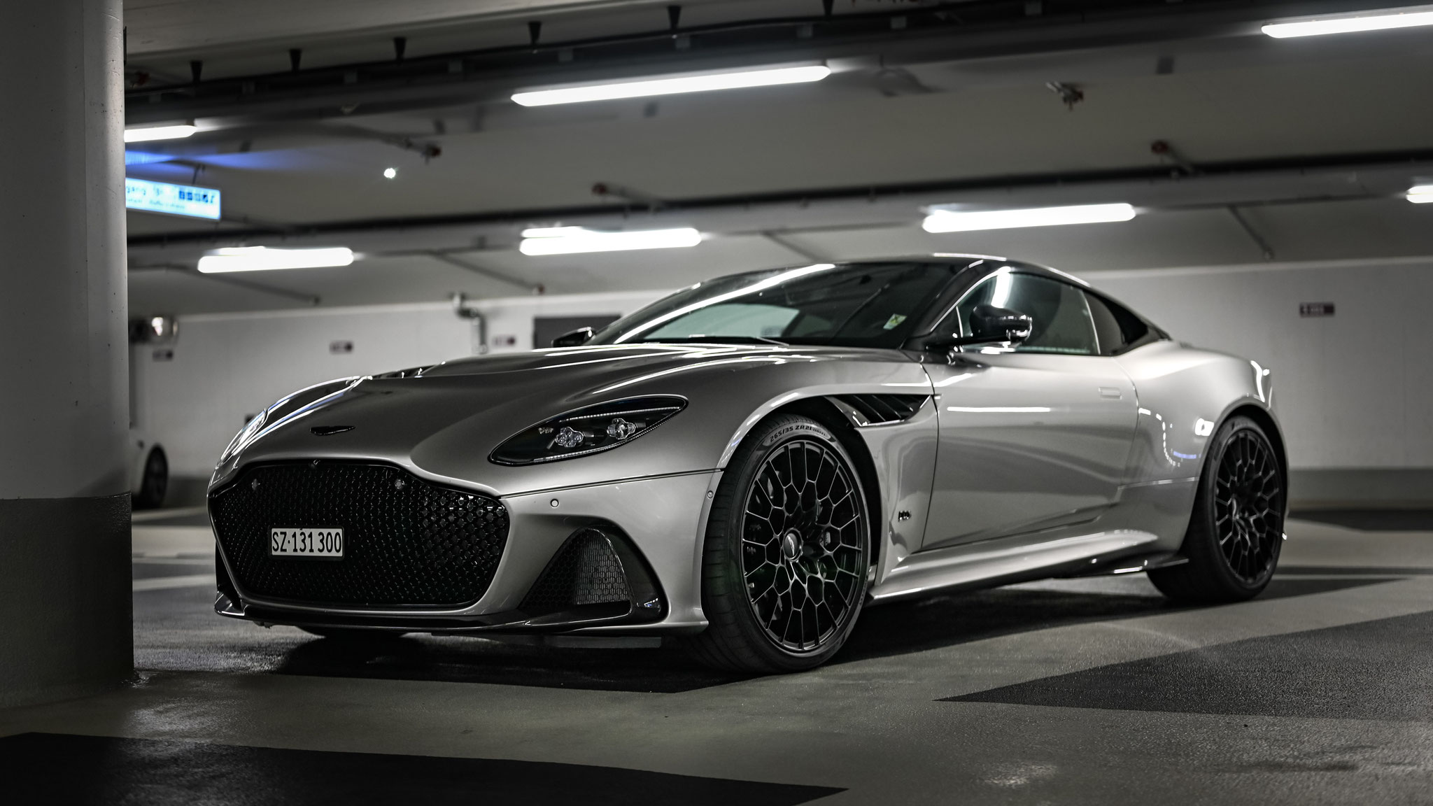 Aston Martin DBS 770 Ultimate - SZ131300 (CH)