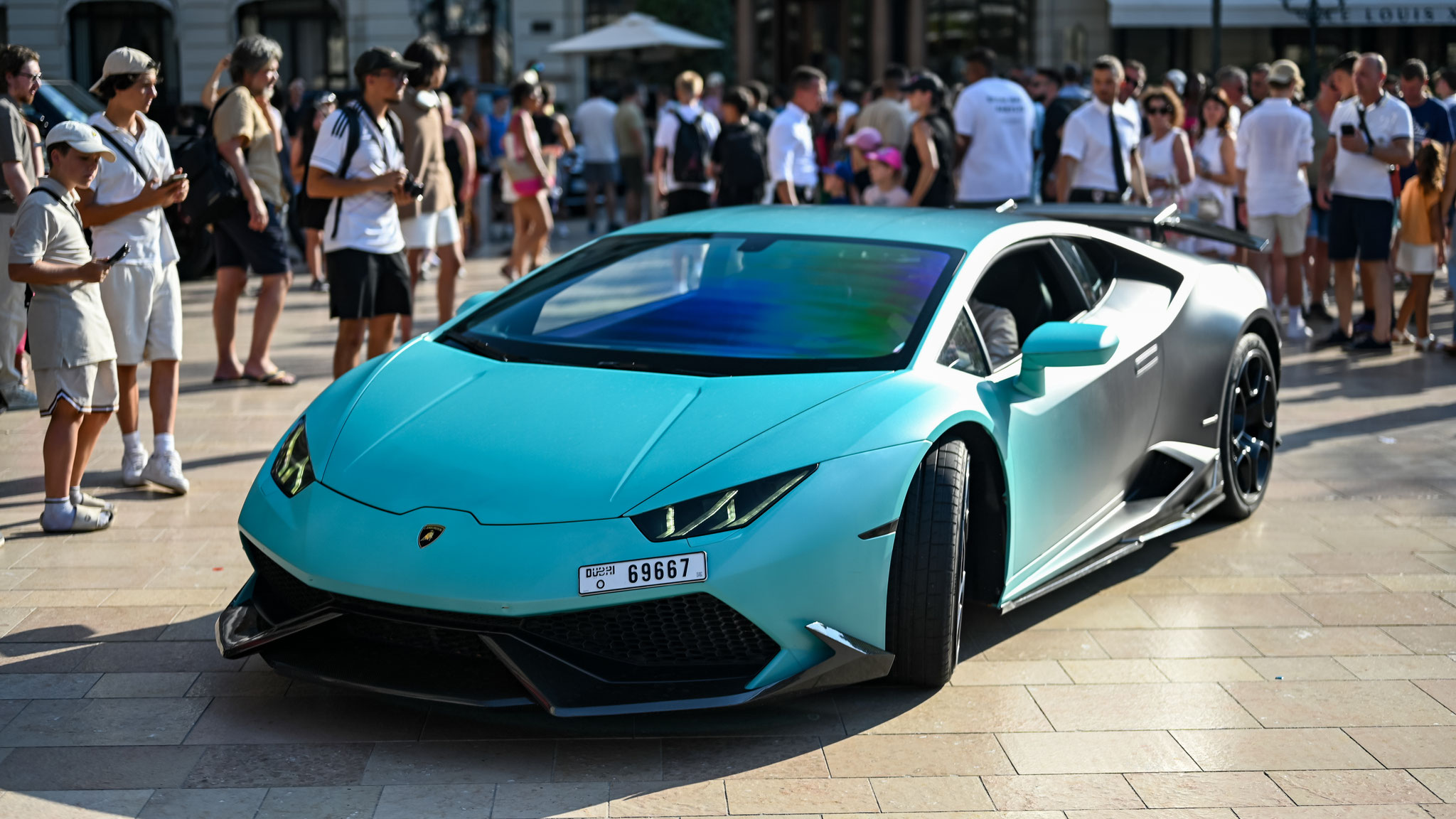 Lamborghini Huracan - O69667 (Dubai)