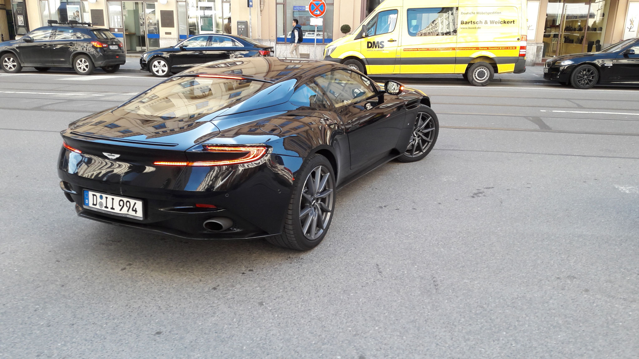 Aston Martin DB11 - D-II994