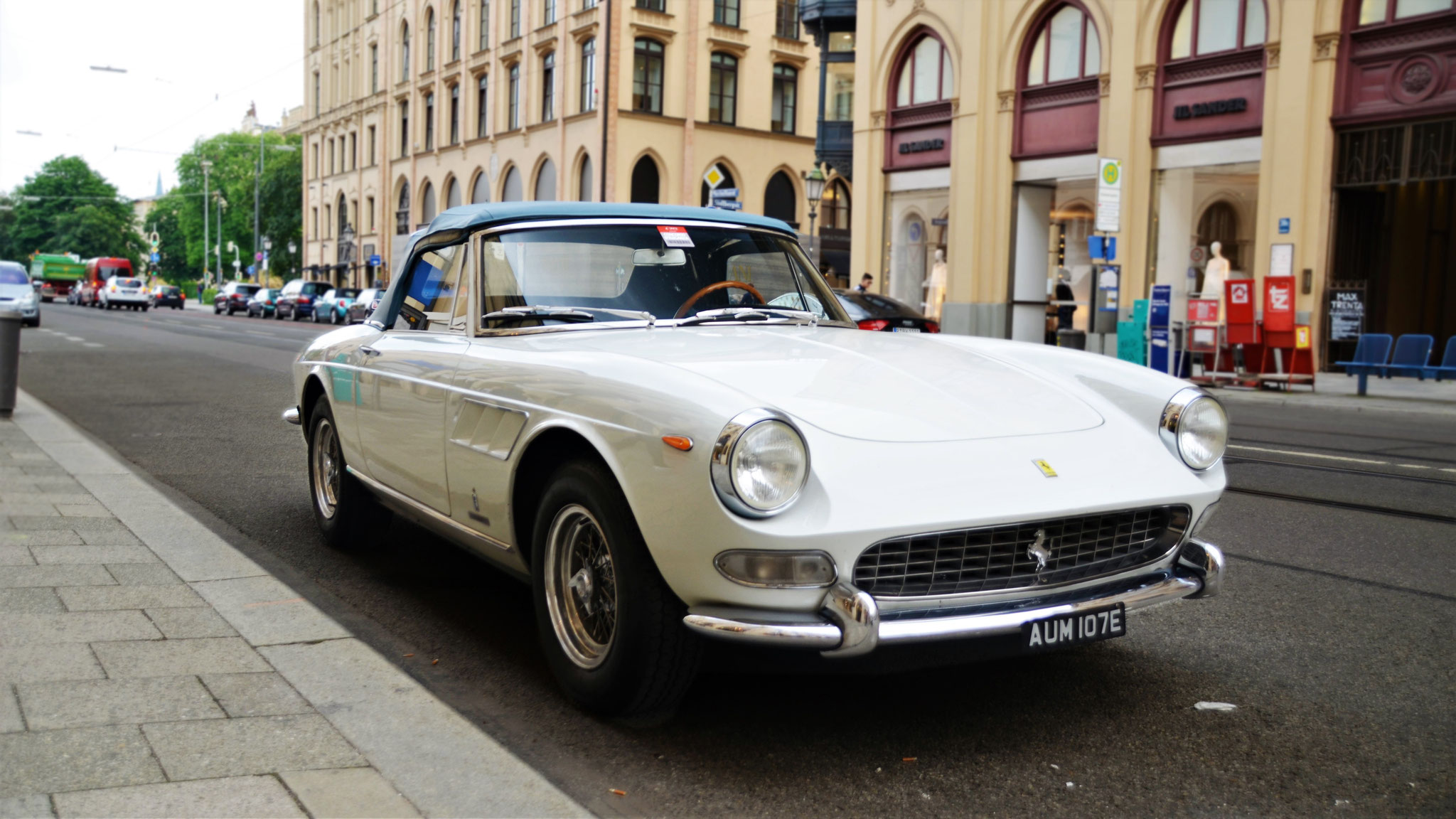 Ferrari 275 GTS - AUM107E (GB)