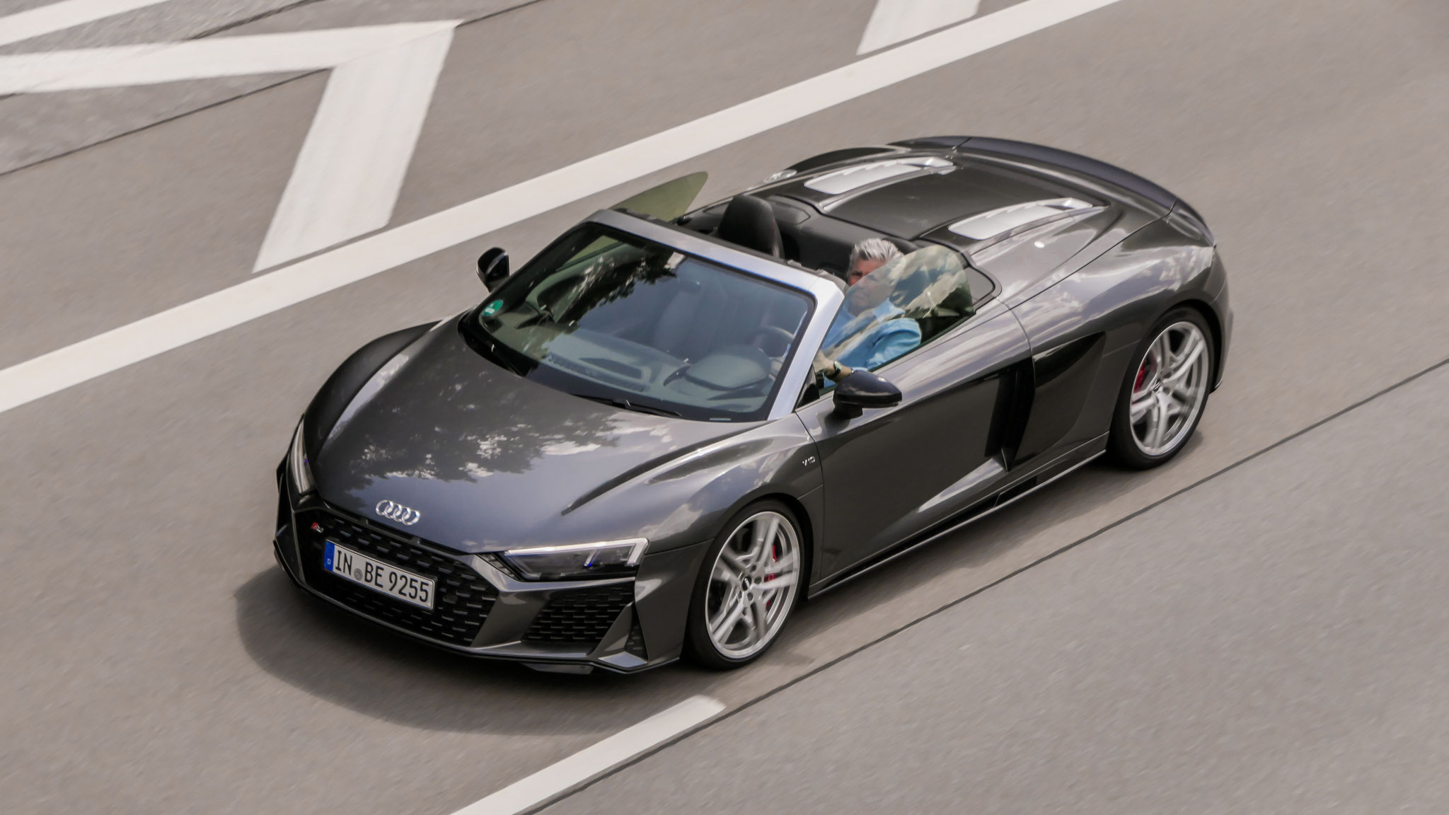 Audi R8 V10 Spyder - IN-BE9255