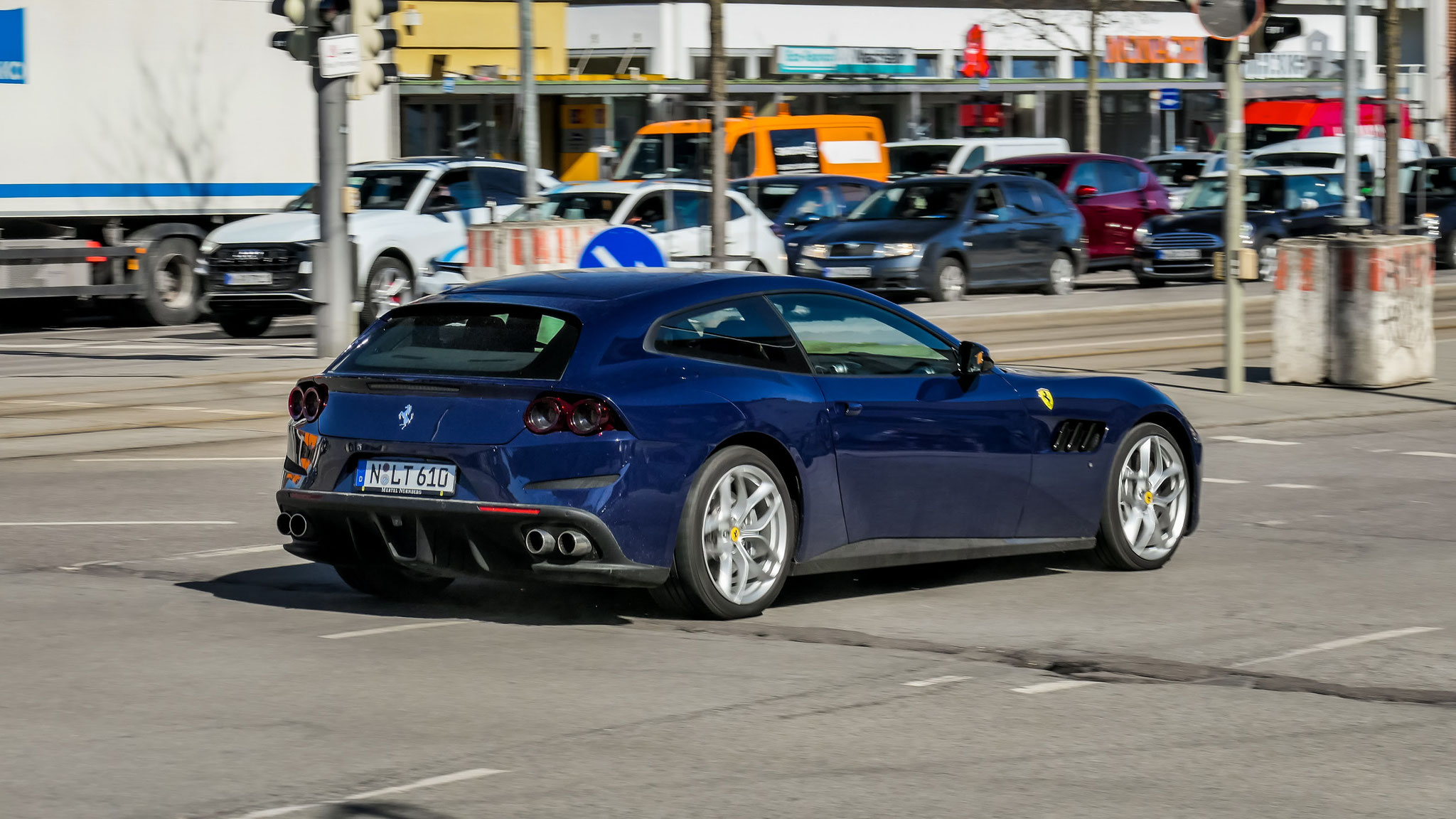 Ferrari GTC4 Lusso - N-LT610