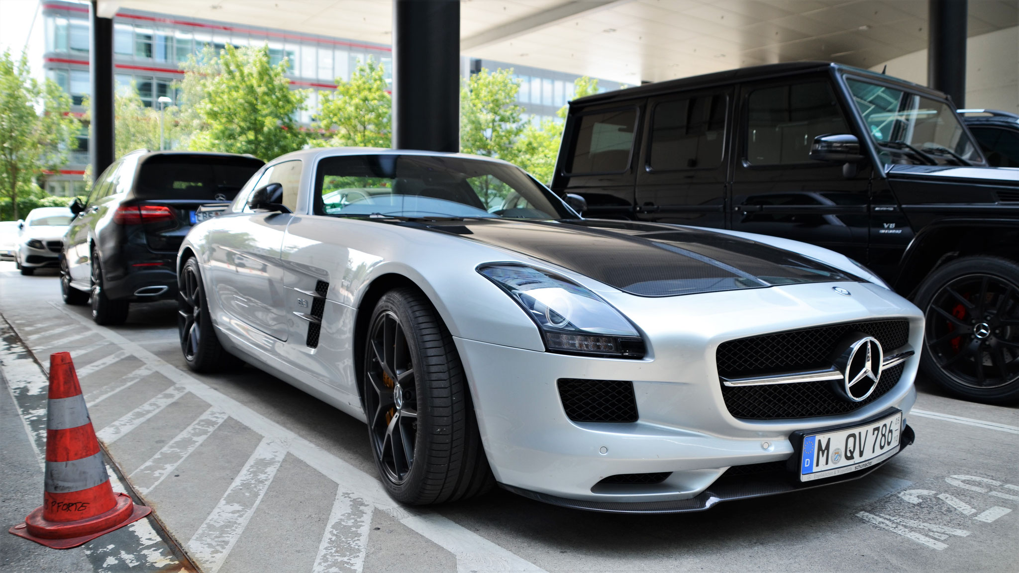 AMG SLS - M-QV786