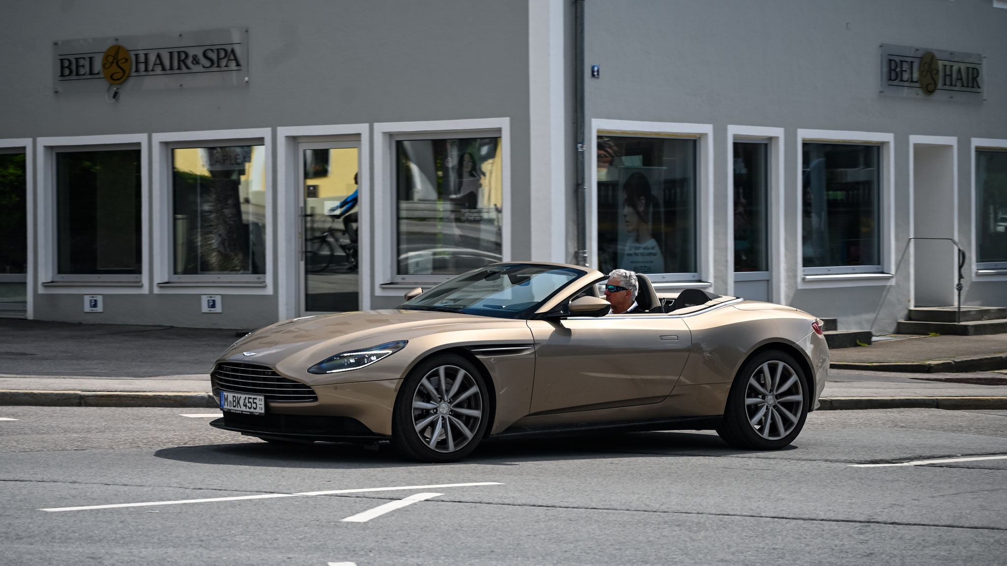 Aston Martin DB11 Volante - M-BK455