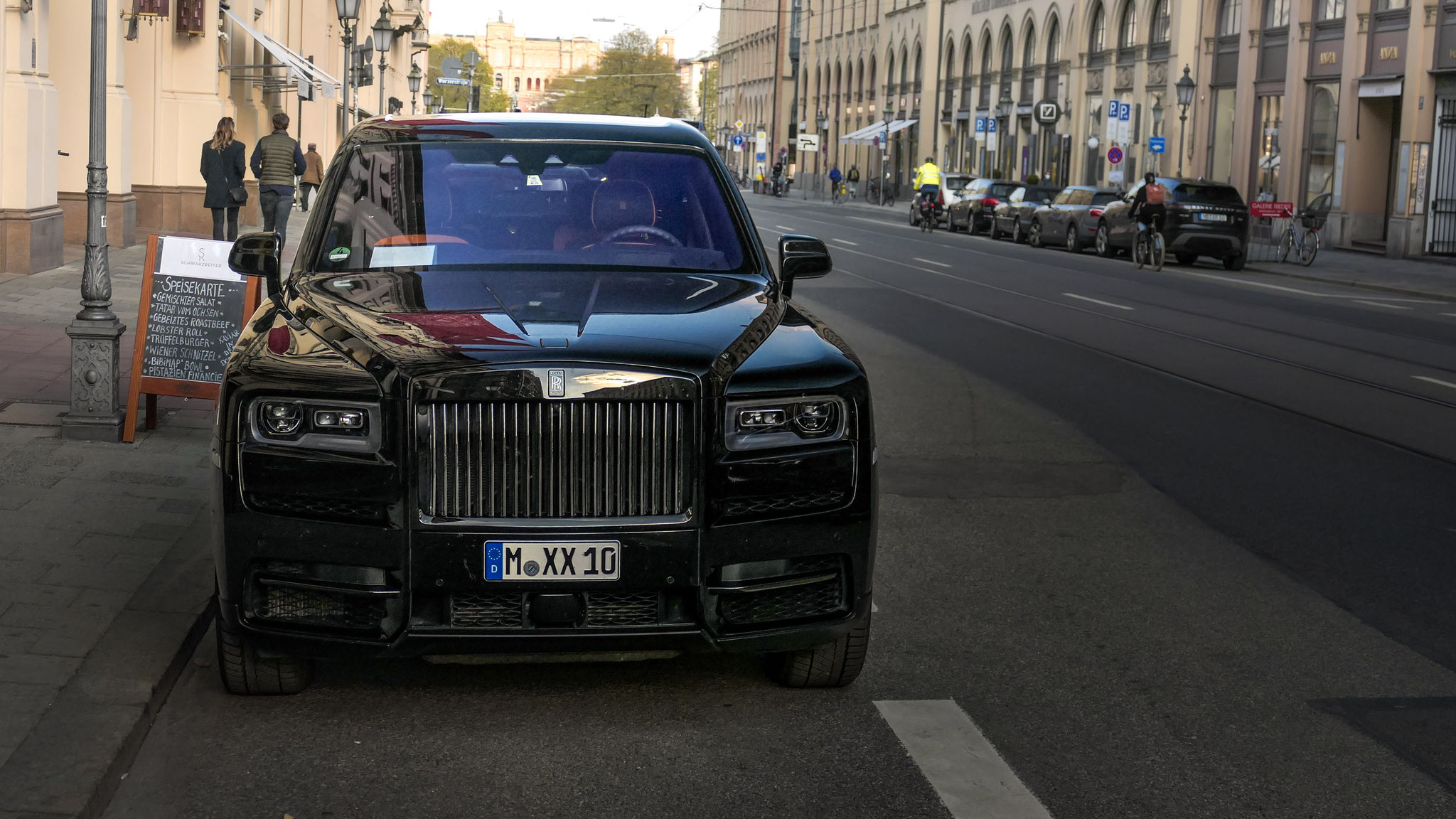 Rolls Royce Cullinan Black Badge - M-XX10