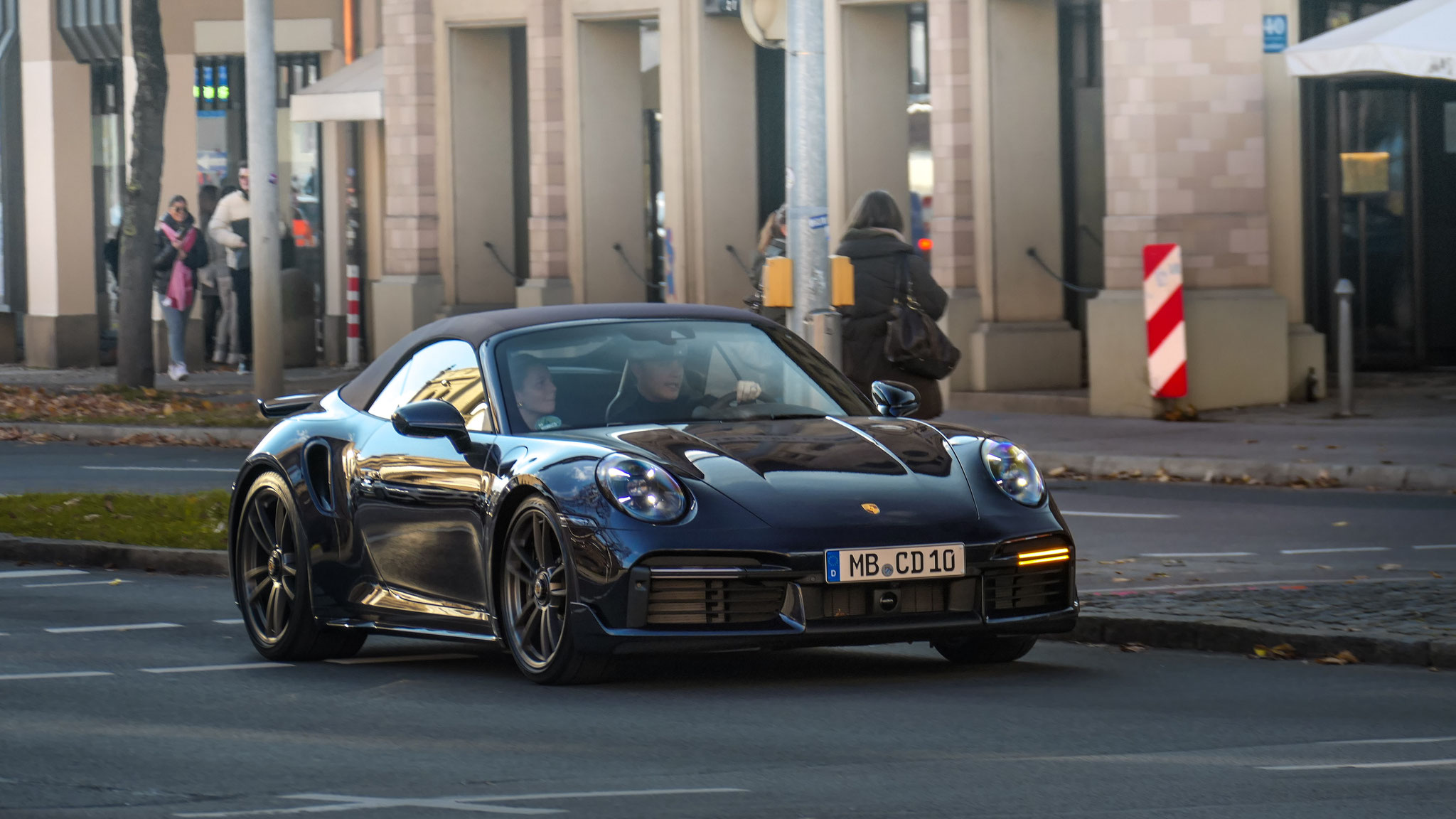 Porsche 992 Turbo S Cabrio - MB-CD10