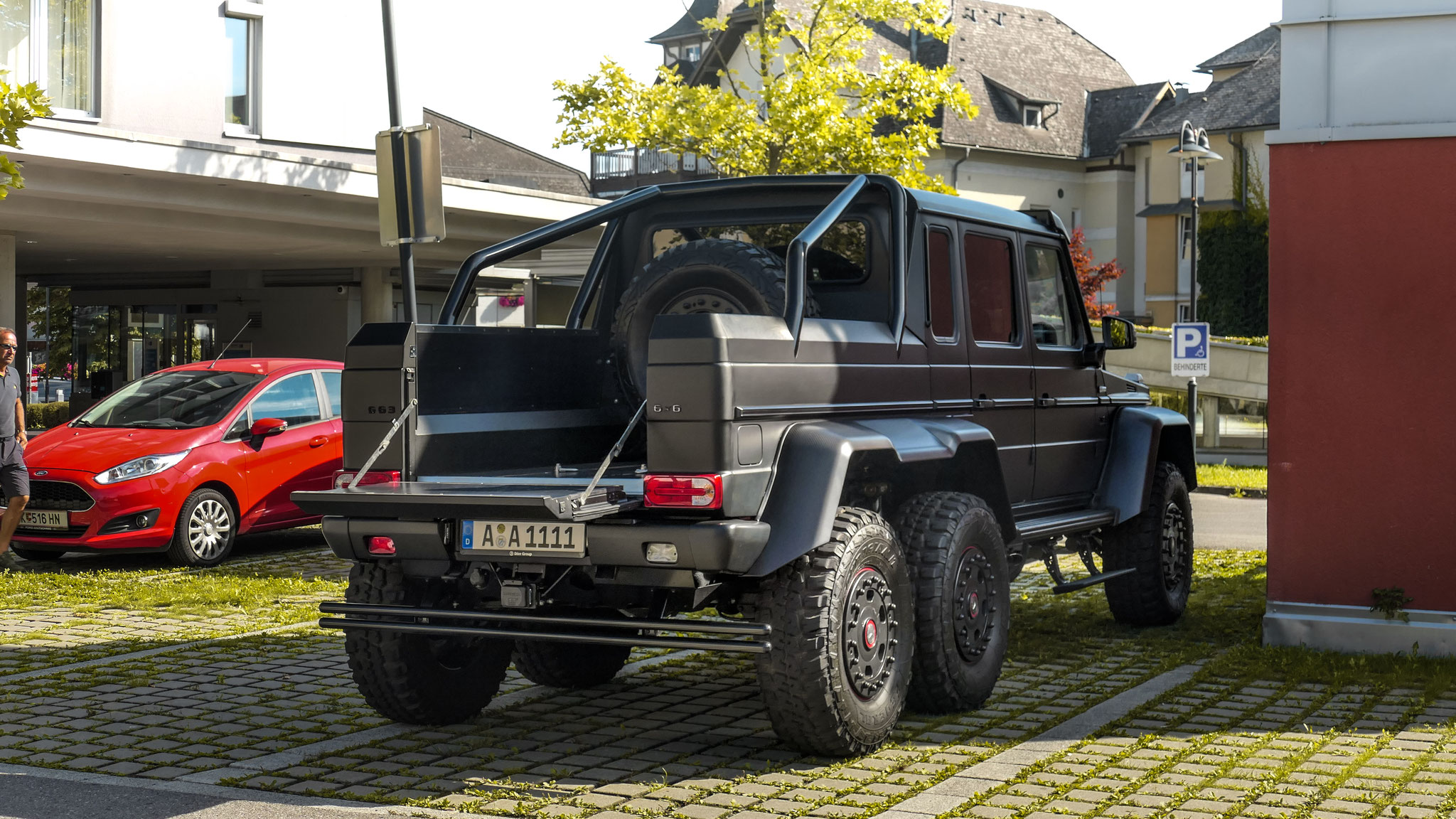 Mercedes G63 6x6 - A-A1111