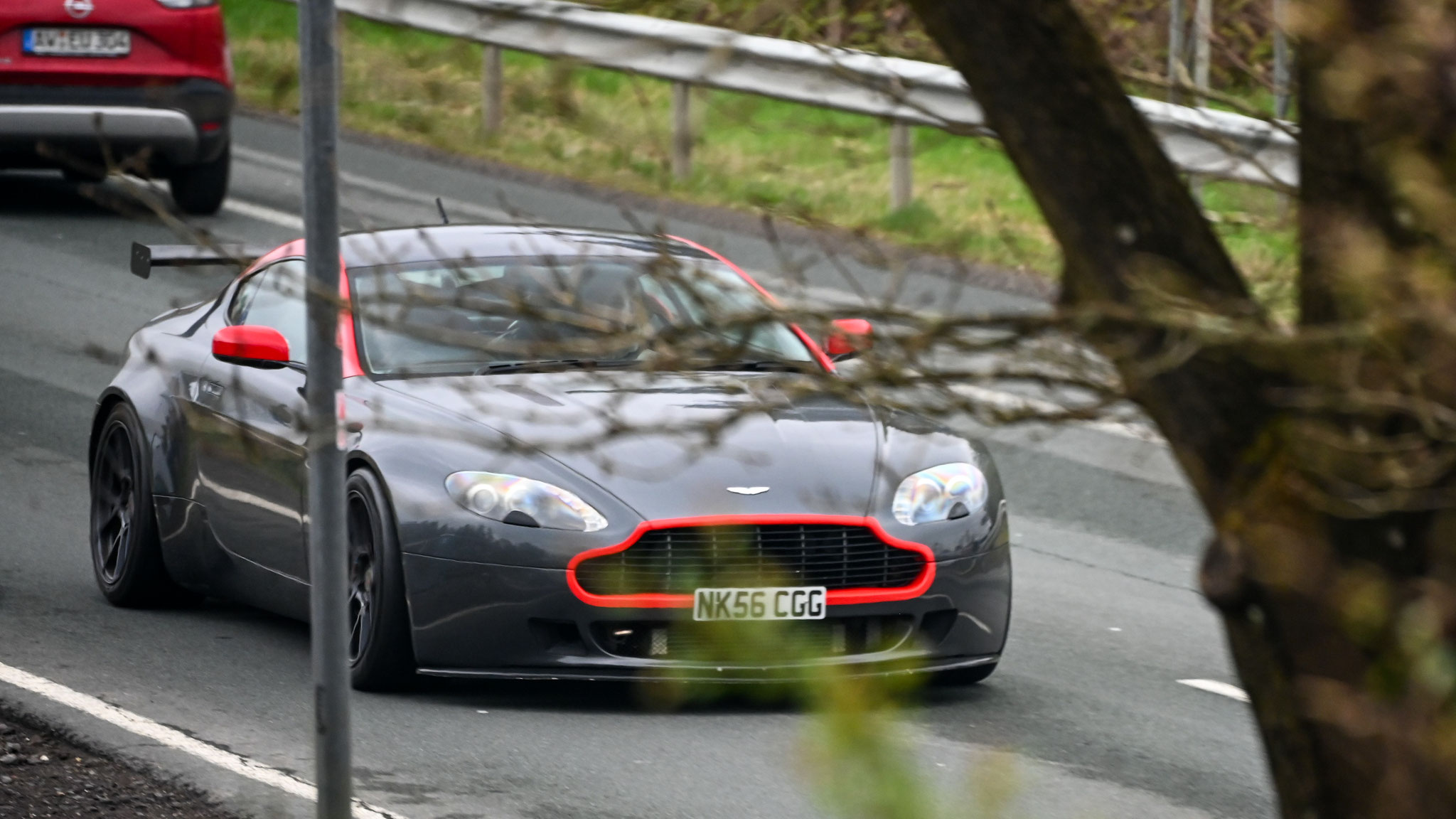 Aston Martin Vantage V8 - NK56CGG (GB)