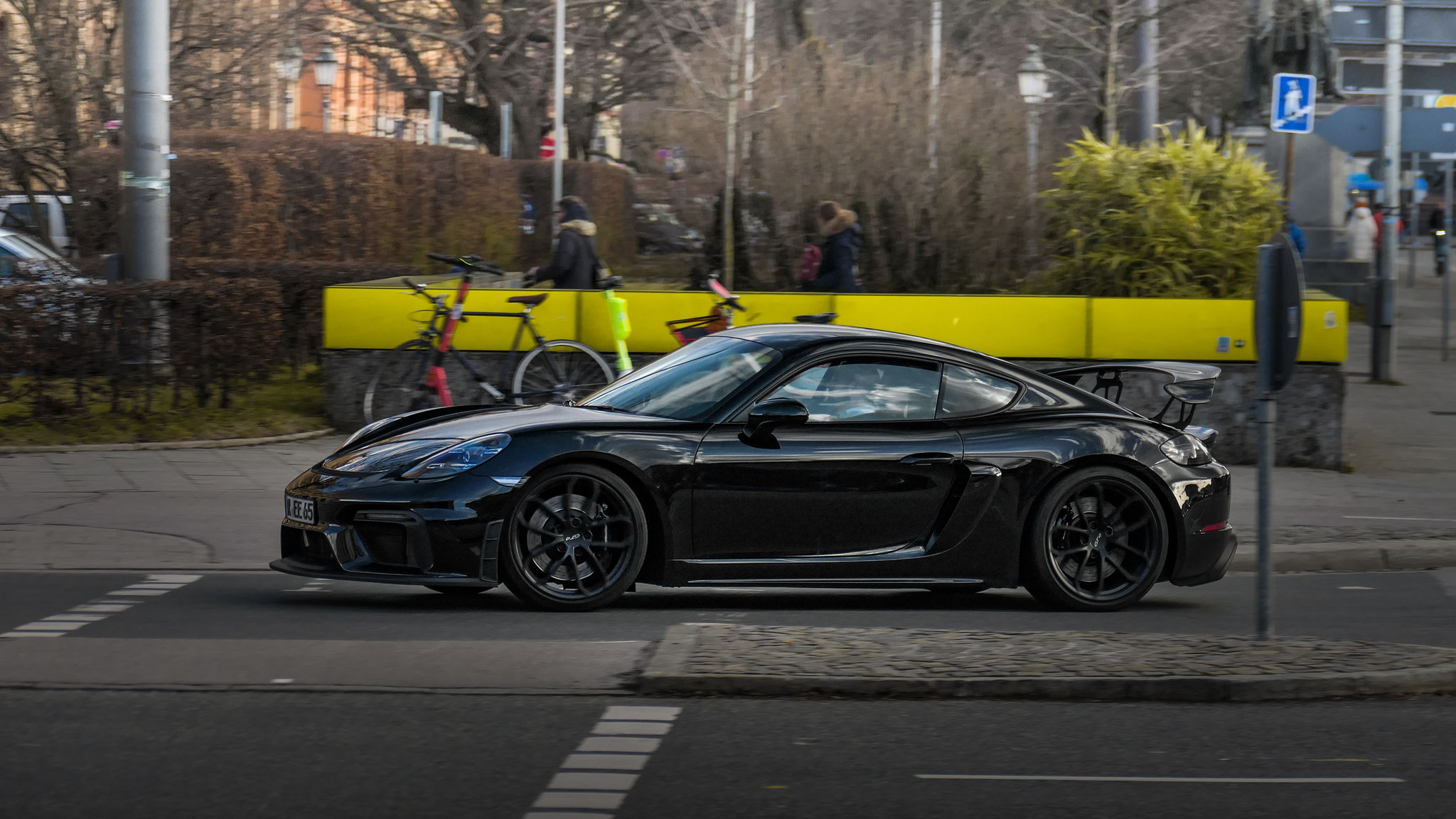 Porsche Cayman GT4 - R-EE65