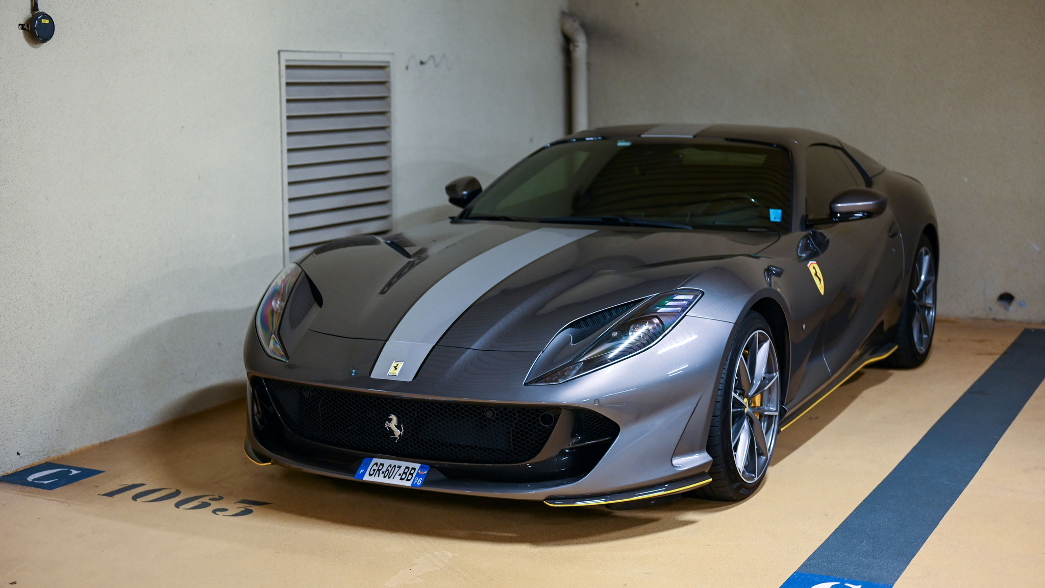 Ferrari 812 GTS - GR607BB-06 (FRA)