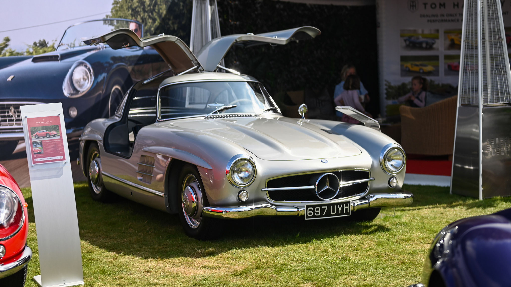 Mercedes 300SL - 697UYH (GB)