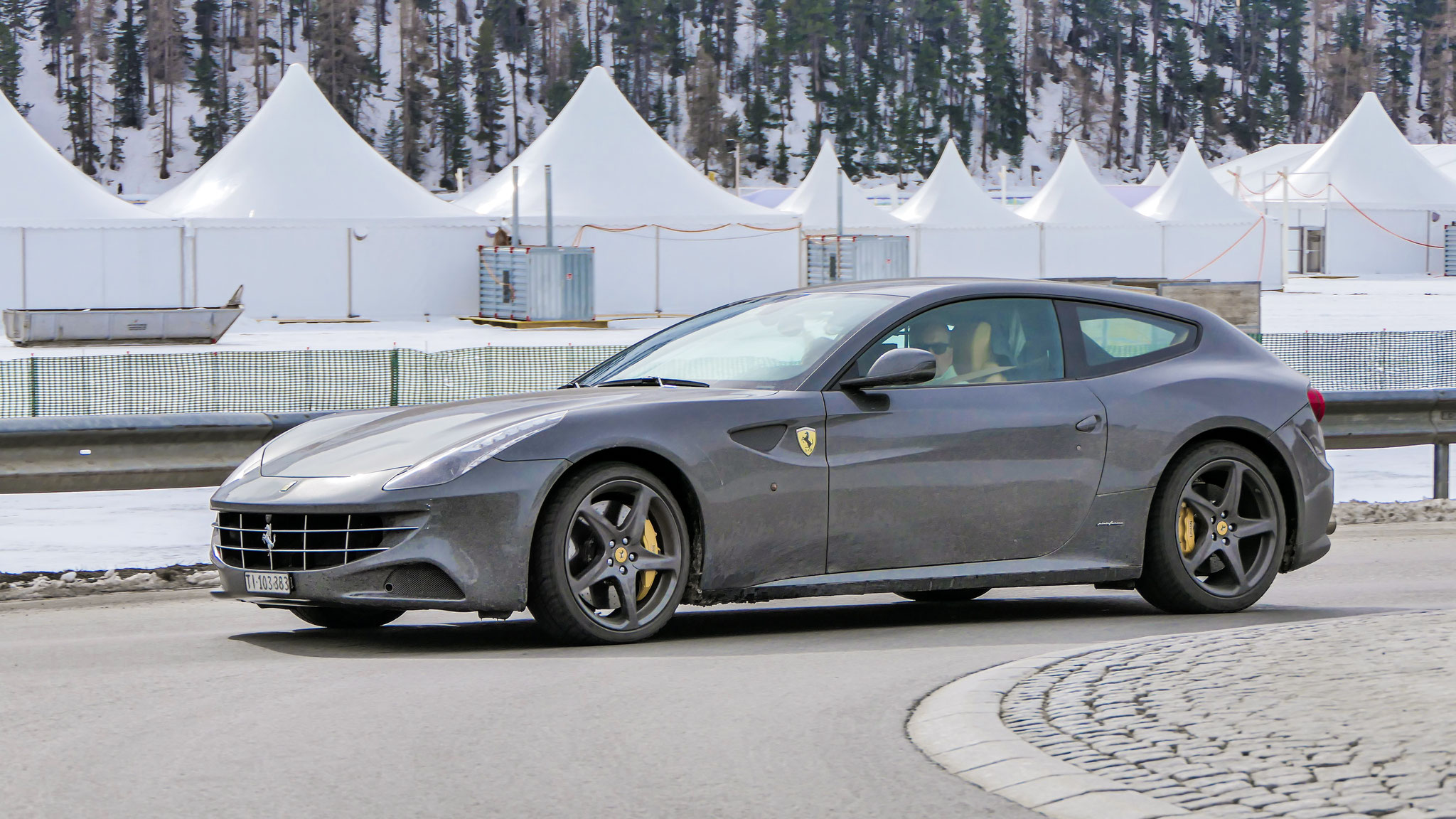 Ferrari GTC4 Lusso - TI103383 (CH)