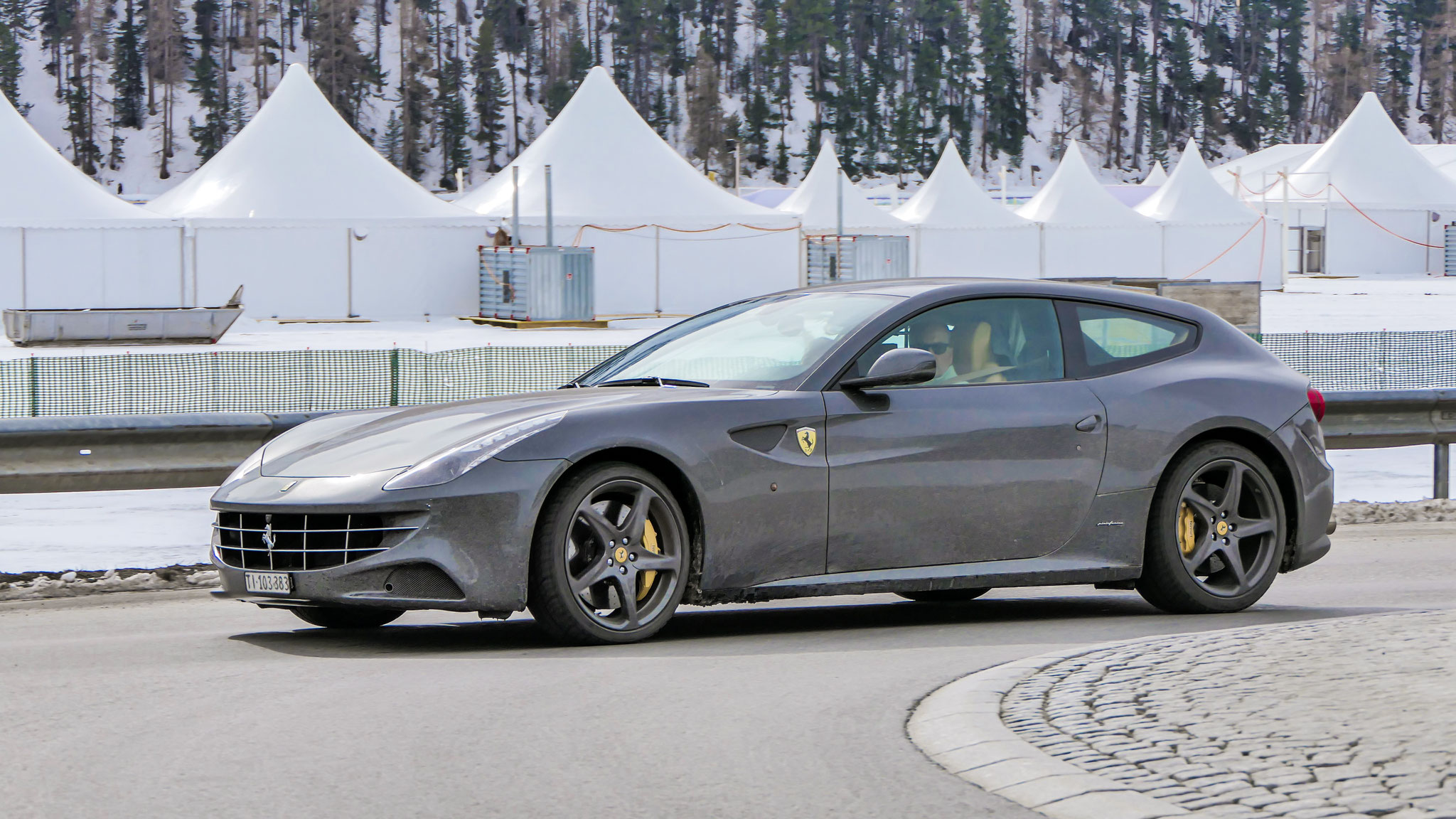 Ferrari GTC4 Lusso - TI103383 (CH)