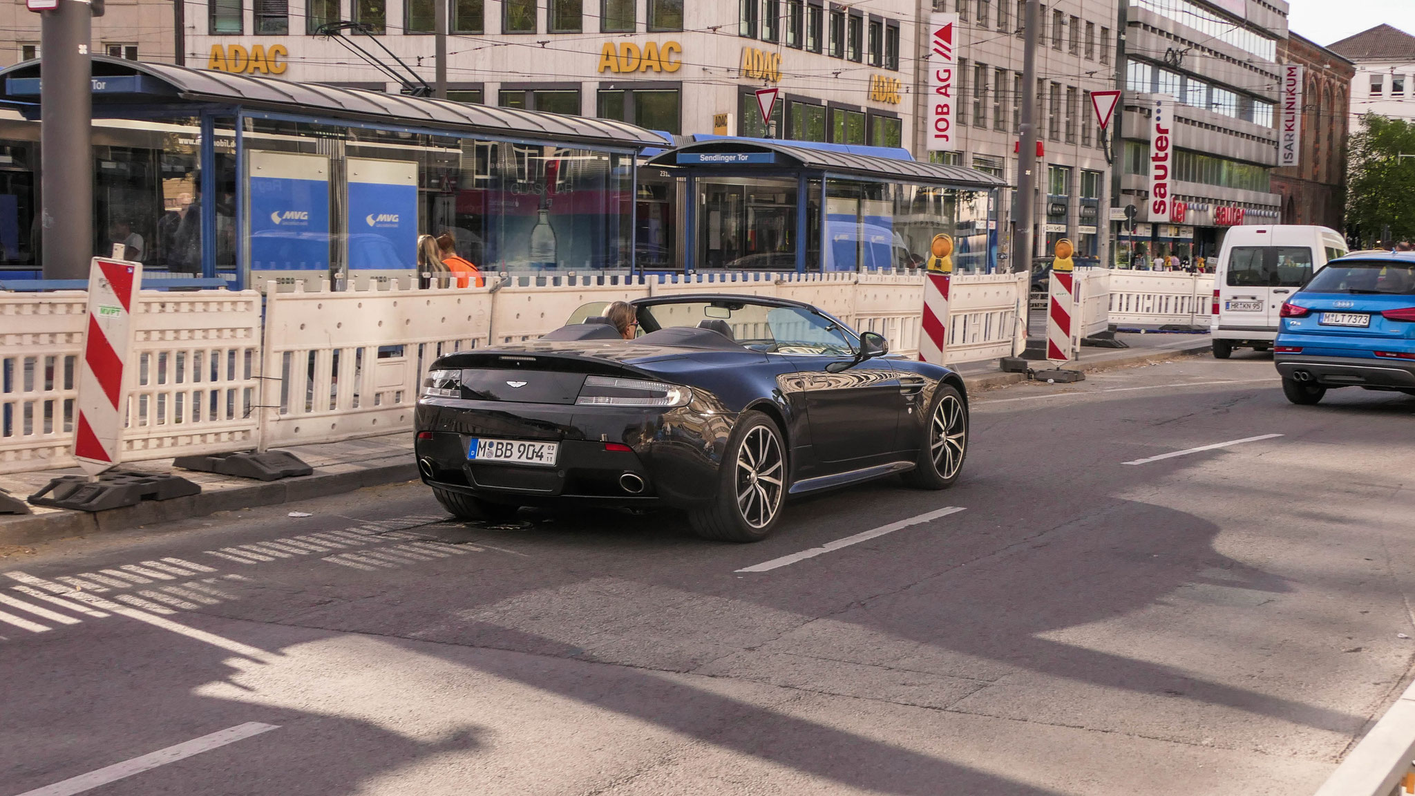 Aston Martin Vantage V8 Volante - M-BB904