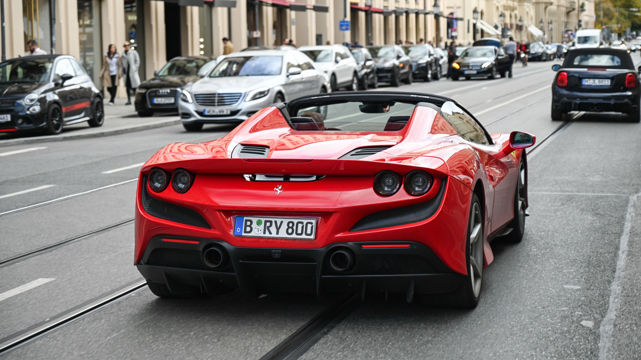 Ferrari F8 Spider - B-RY800