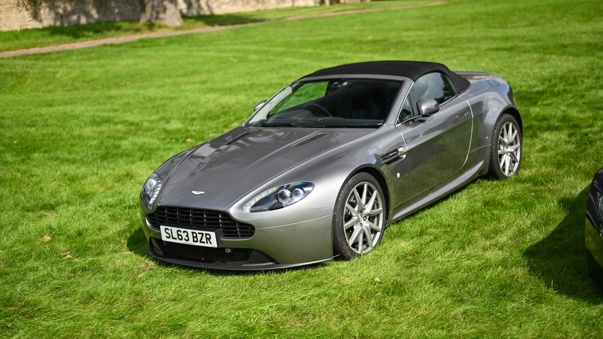 Aston Martin Vantage V8 Volante - SL63BZR (GB)