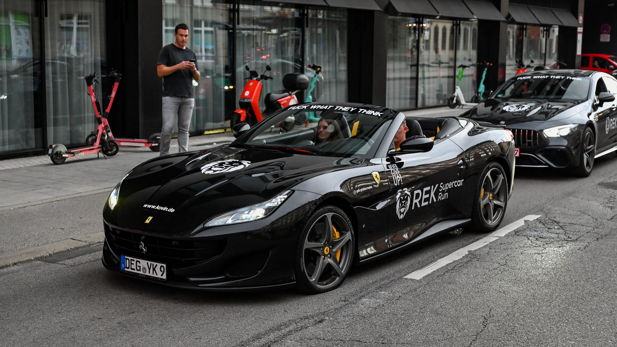 Ferrari Portofino - DEG-YK9