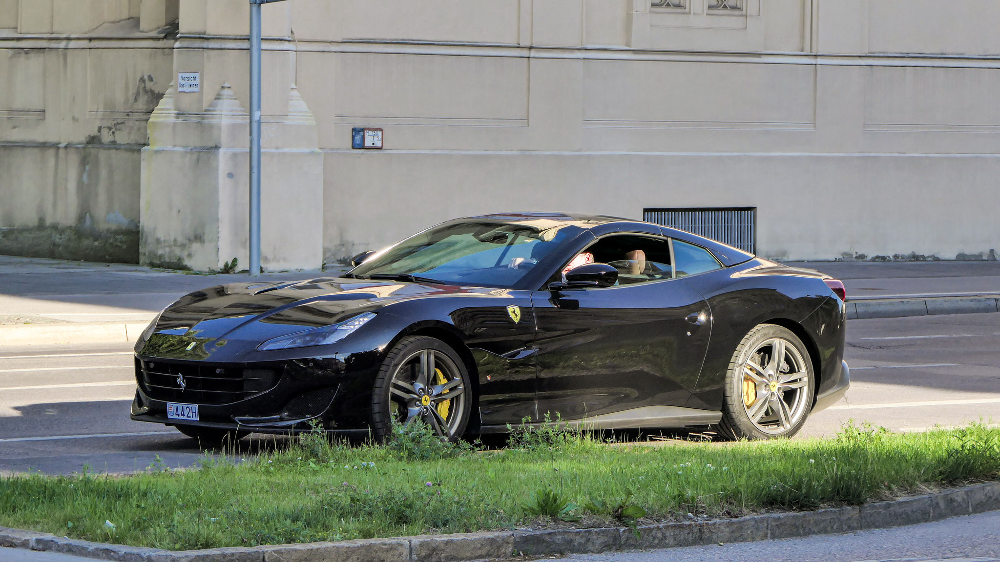 Ferrari Portofino - 442H (MC)