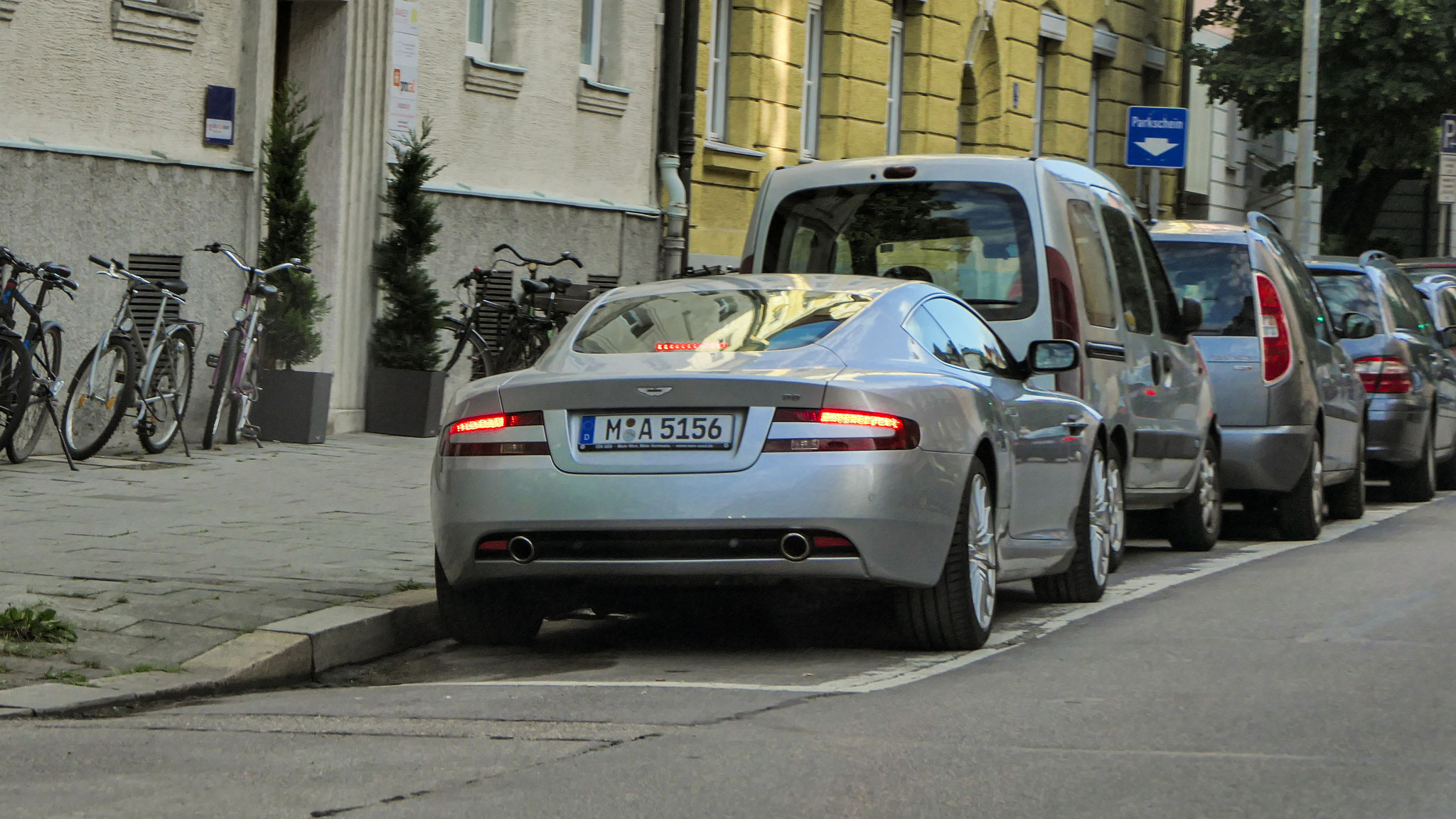 Aston Martin DB9 - M-A5156