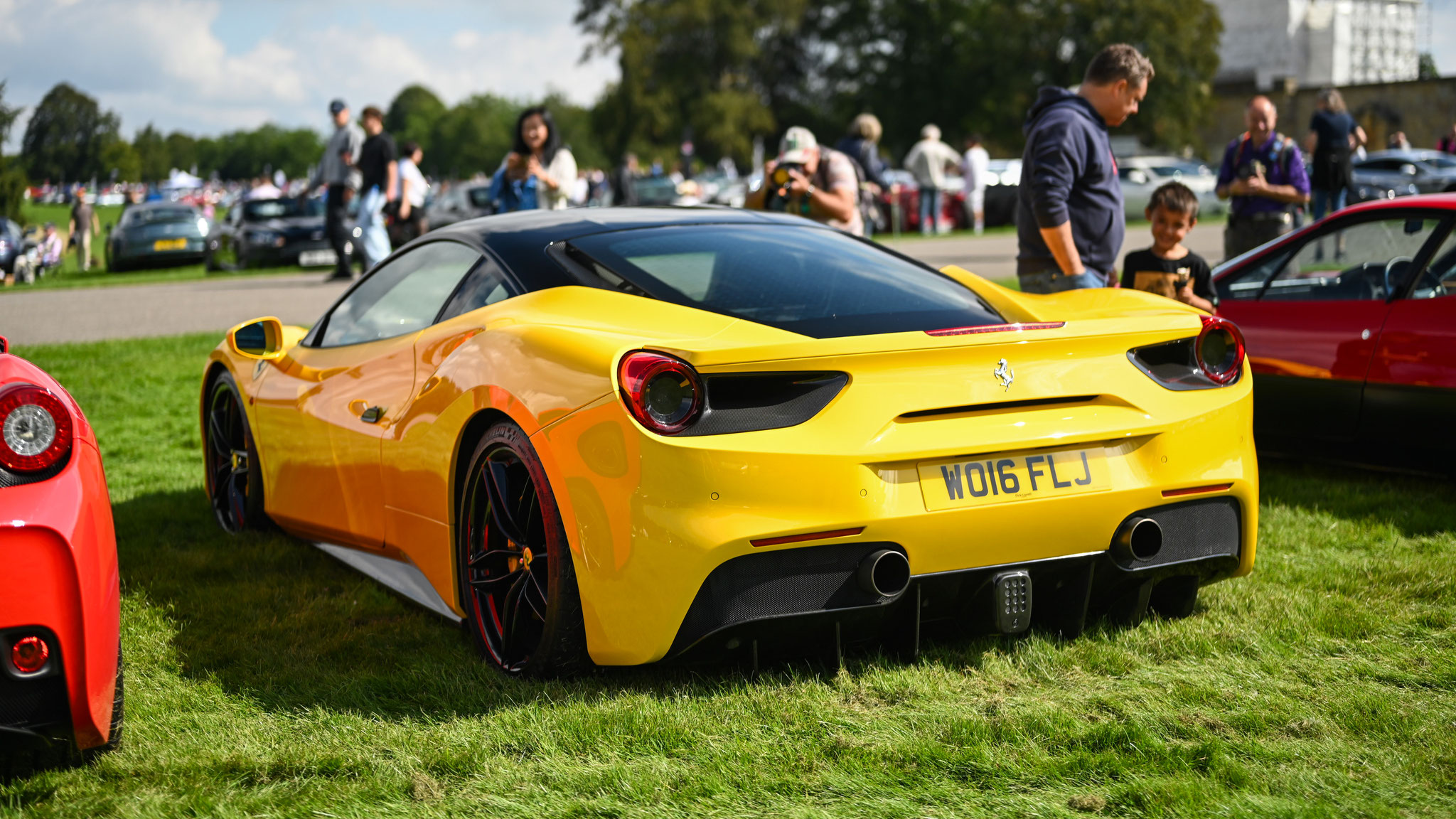 Ferrari 488 GTB - WO16FLJ (GB)