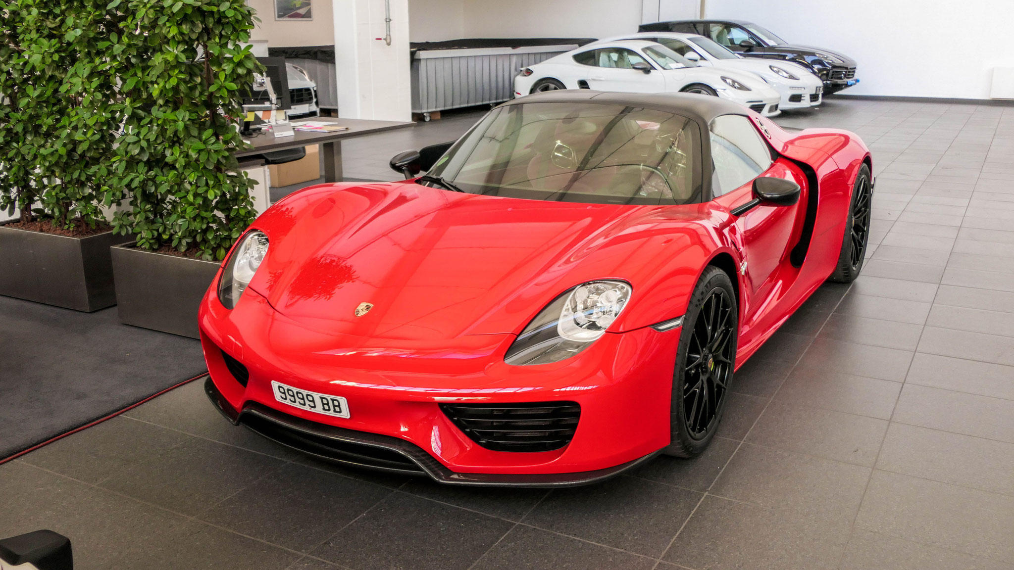 Porsche 918 Spyder - 9999BB (GB)