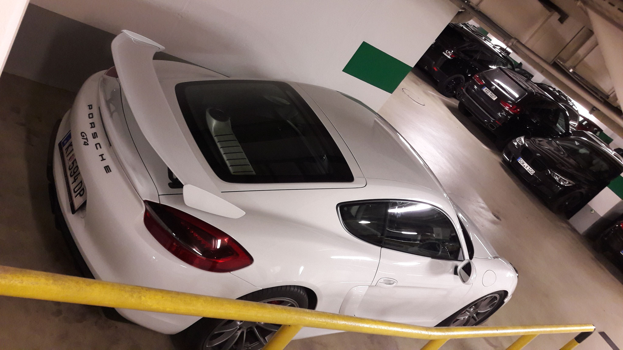 Porsche Cayman GT4 - KI-594DP