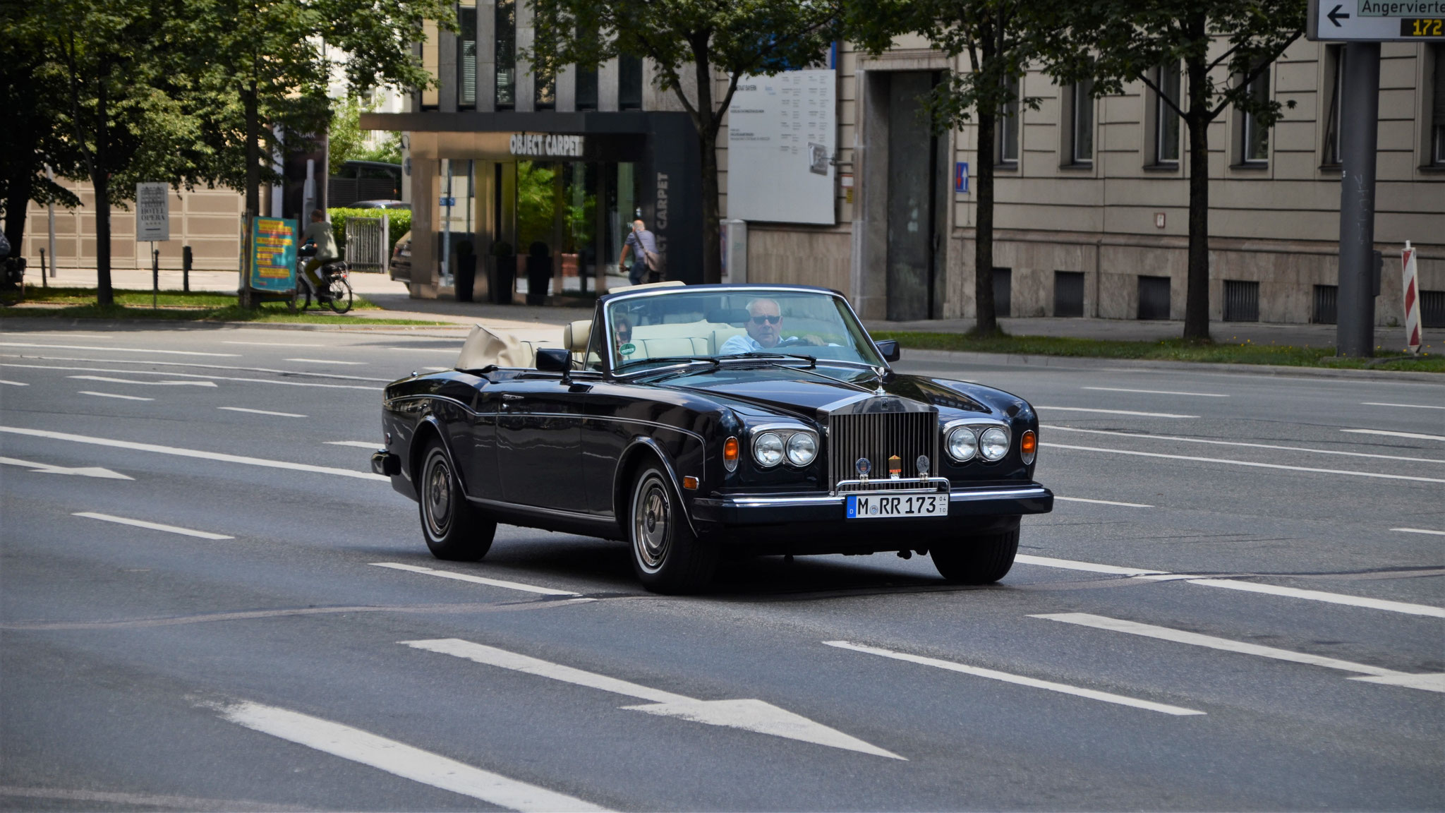 Rolls Royce Corniche - M-RR173
