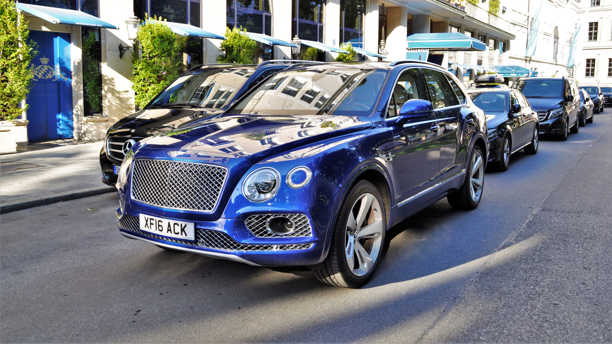 Bentley Bentayga - XF16ACK (GB)