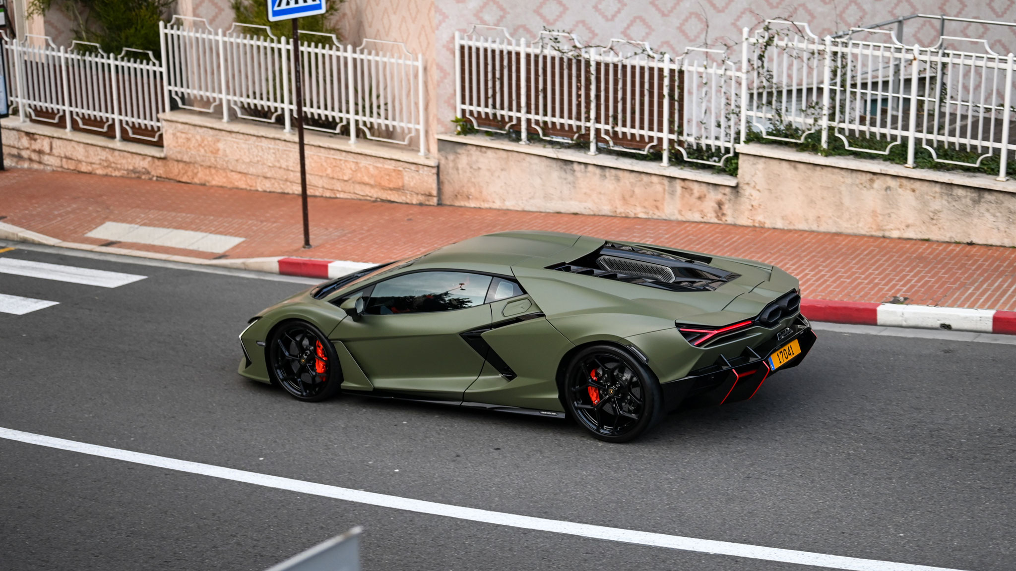 Lamboghini Revuelto - 17041 (LUX)