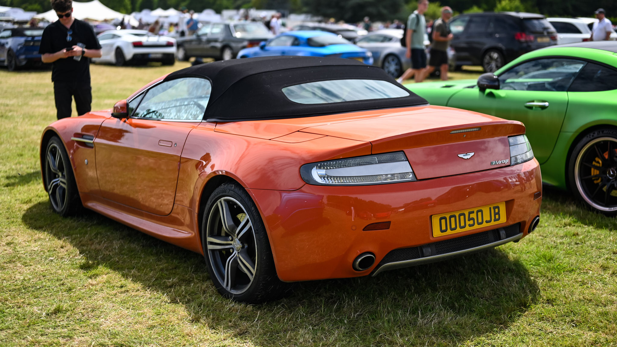 Aston Martin Vantage V8 Volante - OO050JB (GB)