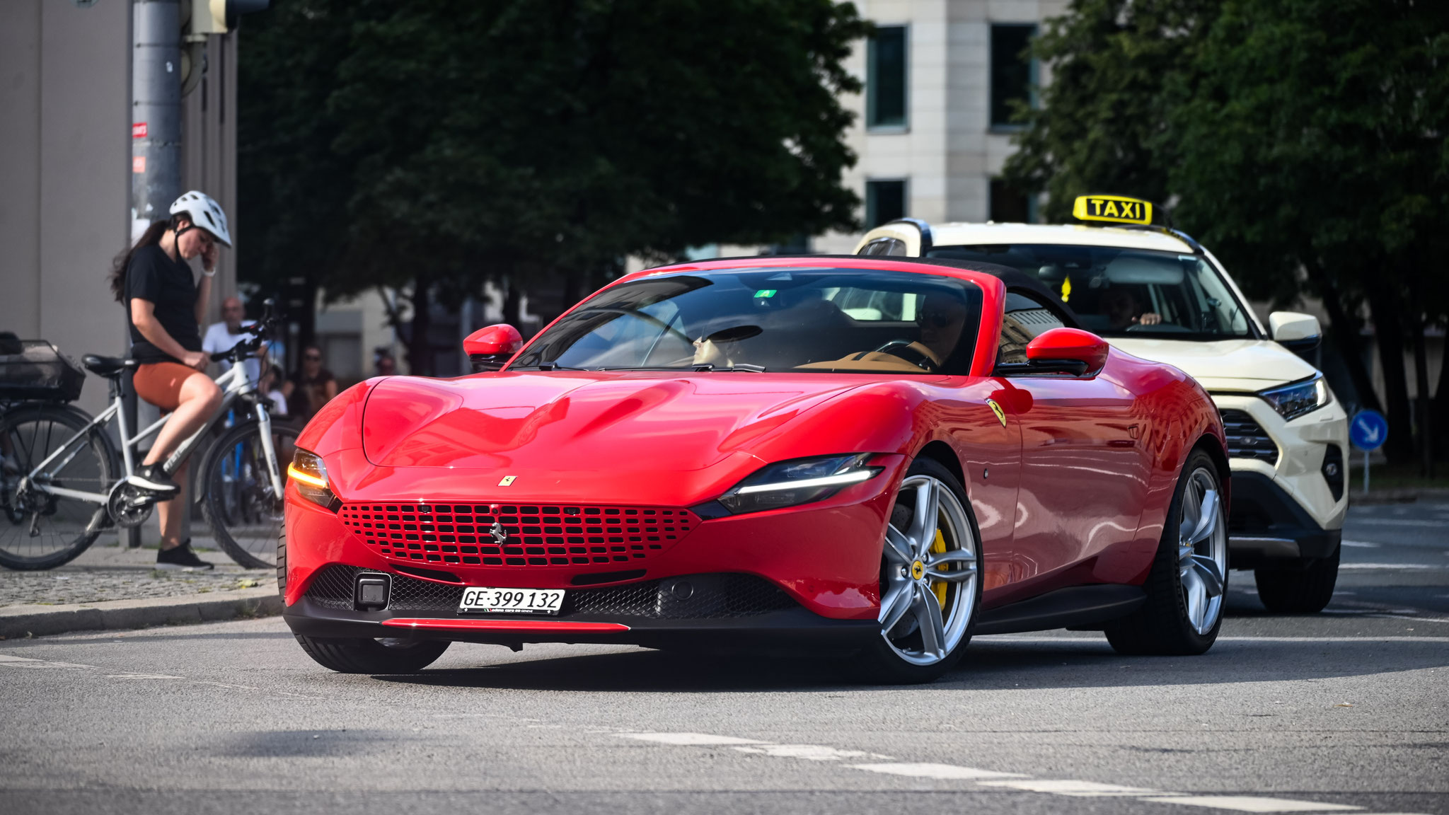 Ferrari Roma Spider - GE399132 (CH)