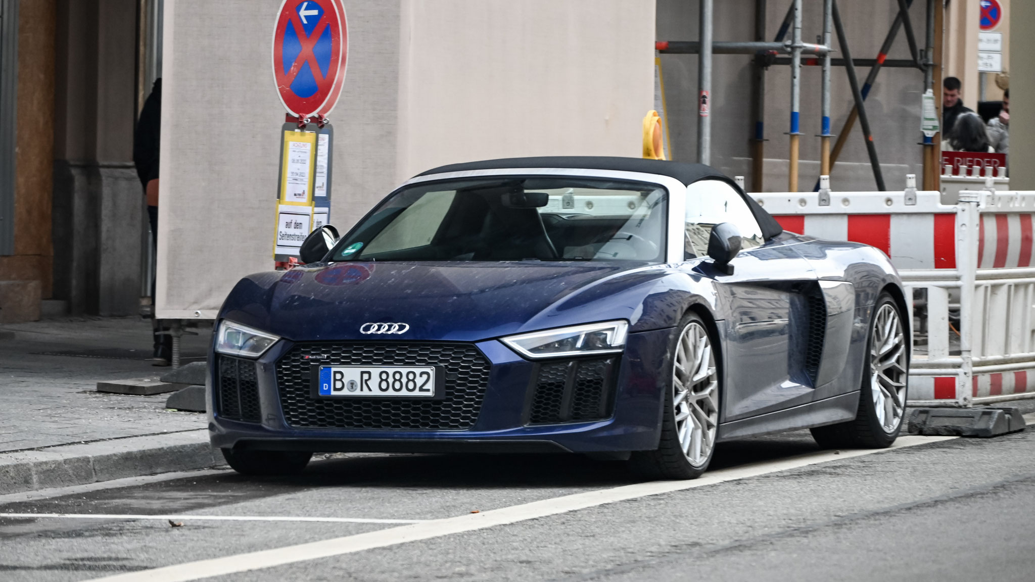 Audi R8 V10 Spyder - B-R8882