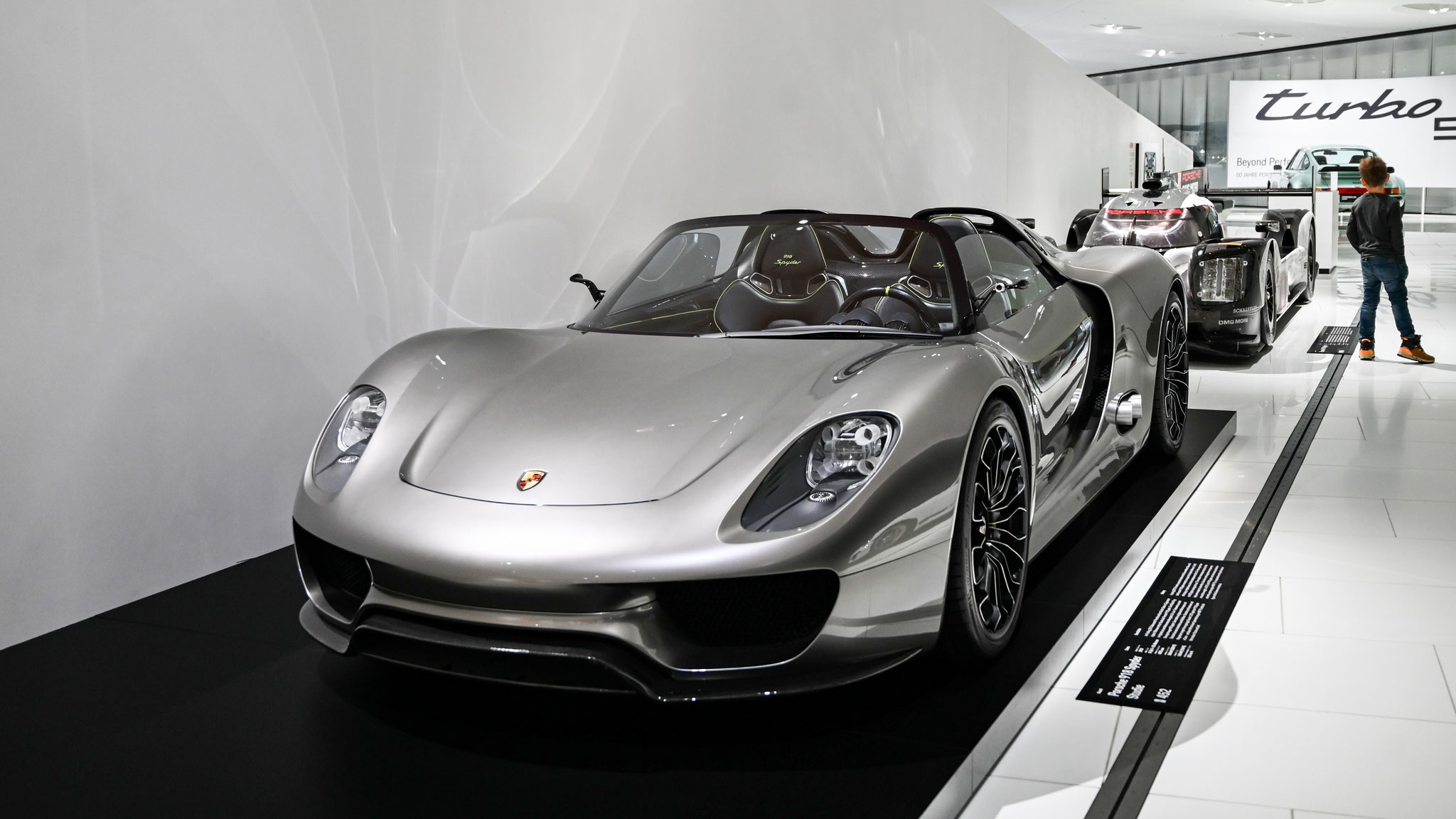 Porsche 918 Spyder Concept