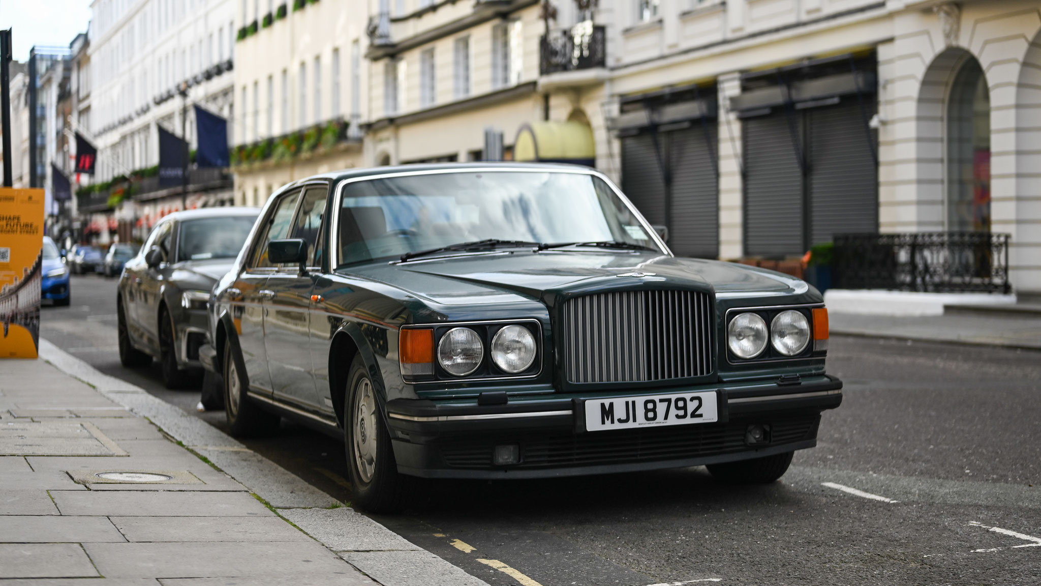Bentley Mulsanne - MJI8792 (GB)